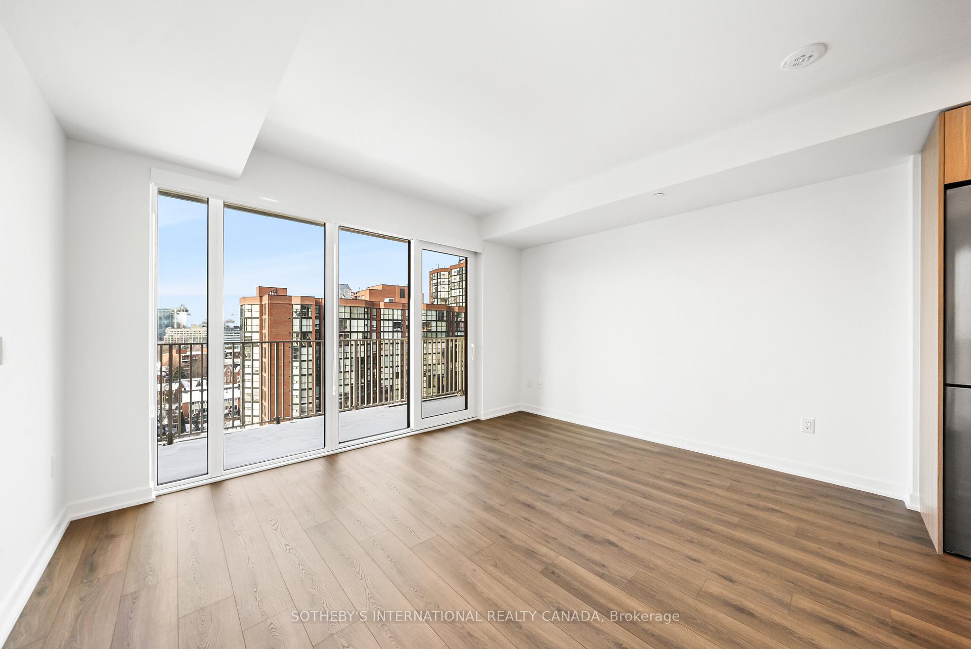 Photo 5 of Unit 1113, 88 Bathurst Street, Toronto, Niagara — HOMEH