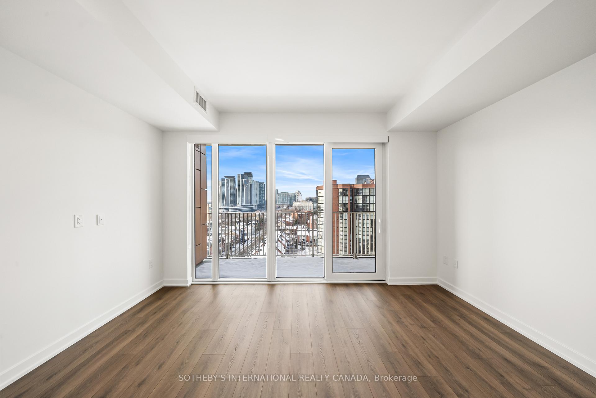 Photo 6 of Unit 1113, 88 Bathurst Street, Toronto, Niagara — HOMEH
