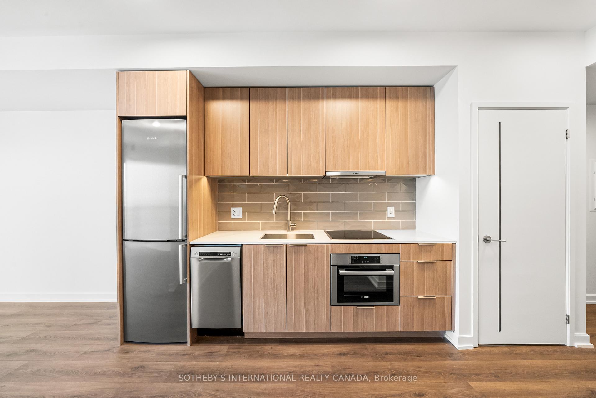 Photo 10 of Unit 1113, 88 Bathurst Street, Toronto, Niagara — HOMEH