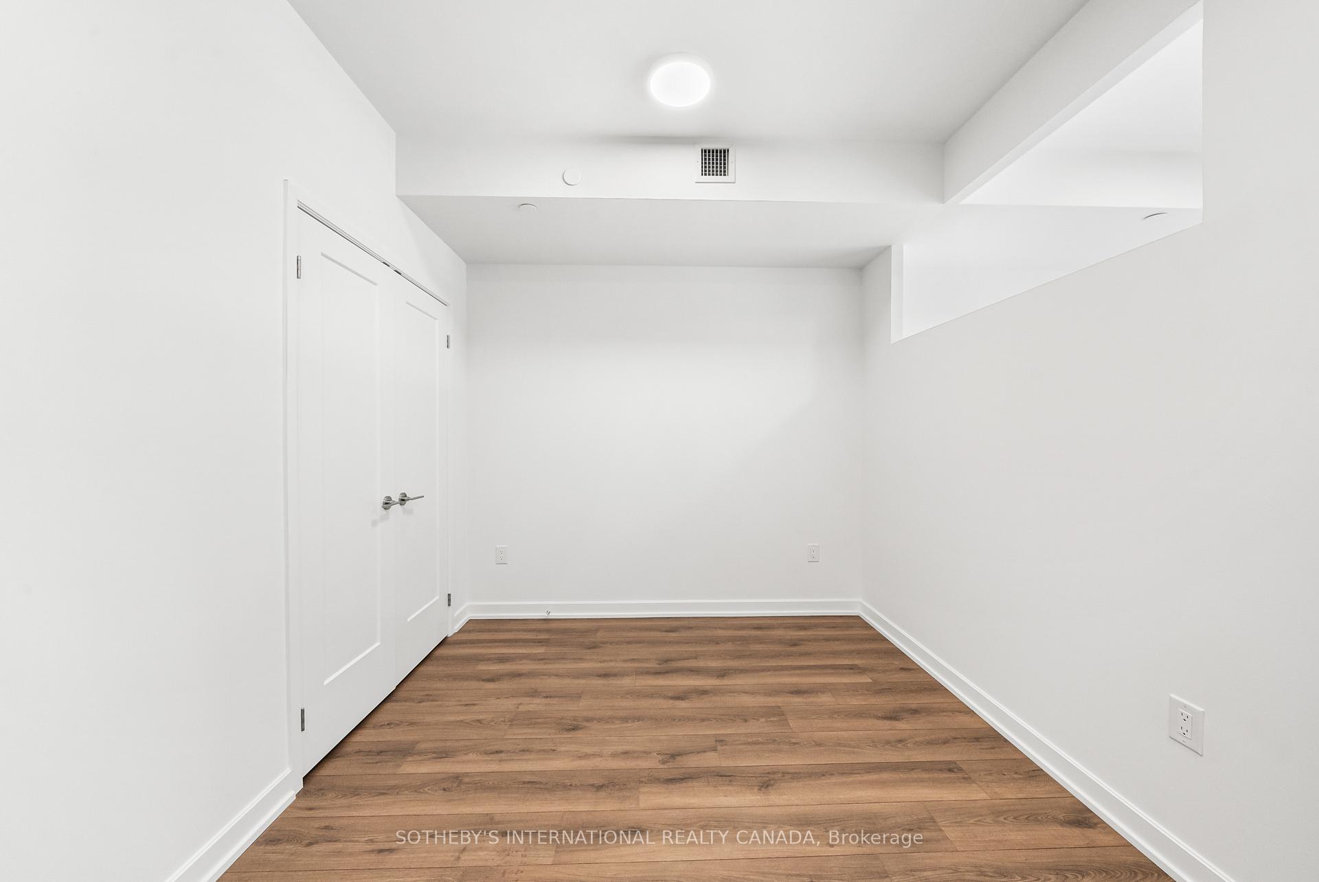 Photo 13 of Unit 1113, 88 Bathurst Street, Toronto, Niagara — HOMEH