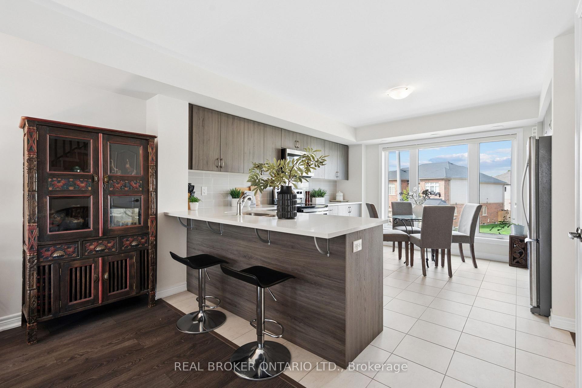 Photo 11 of Unit 31, 210 Law Drive, Guelph, Grange Road — HOMEH