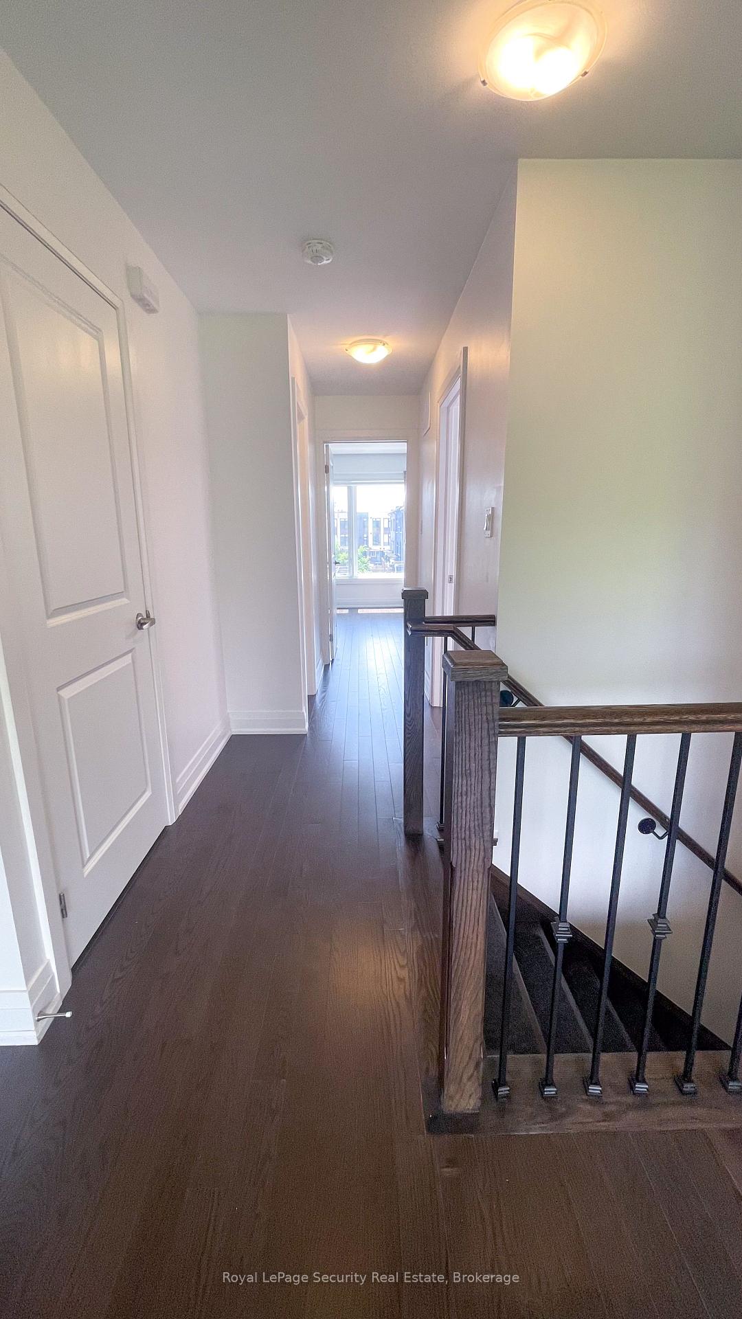 Photo 3 of Unit Unit 2, 39 Wild Rose Gardens, North York, Rustic — HOMEH
