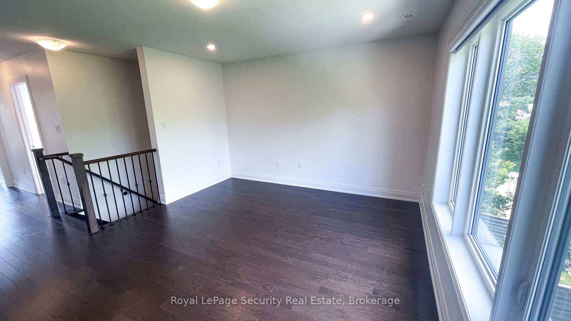 Photo 6 of Unit Unit 2, 39 Wild Rose Gardens, North York, Rustic — HOMEH