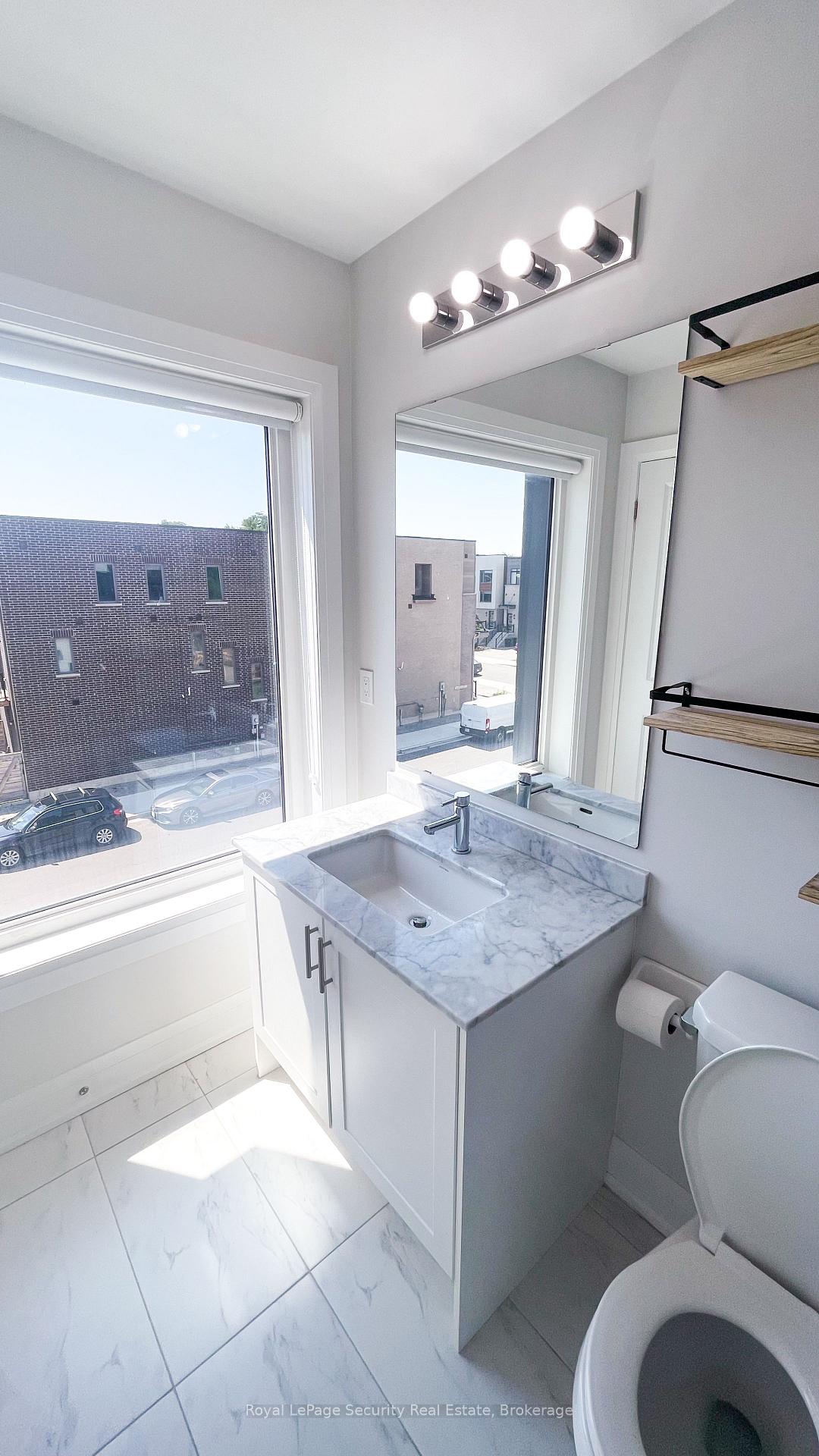 Photo 9 of Unit Unit 2, 39 Wild Rose Gardens, North York, Rustic — HOMEH