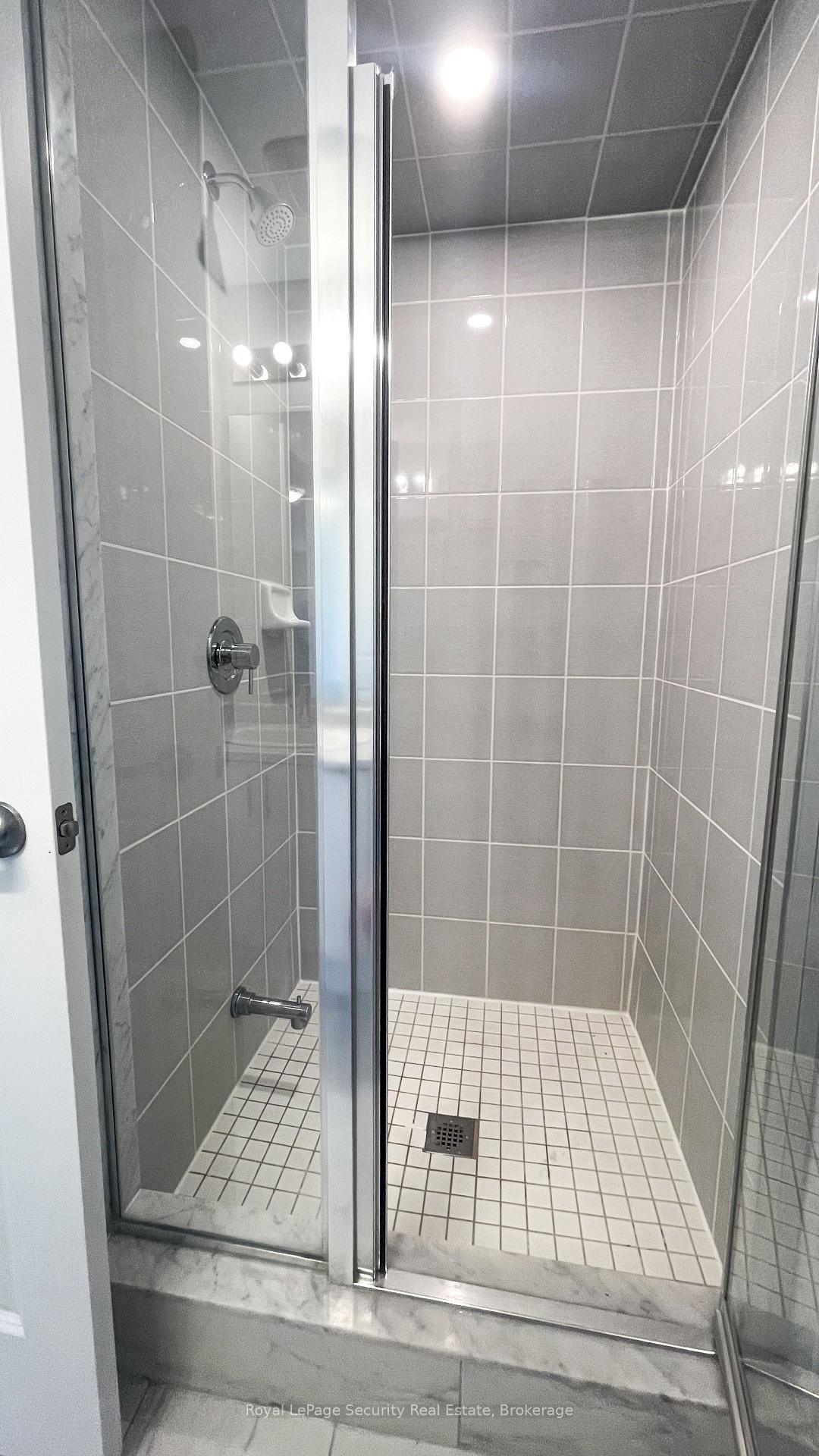 Photo 11 of Unit Unit 2, 39 Wild Rose Gardens, North York, Rustic — HOMEH