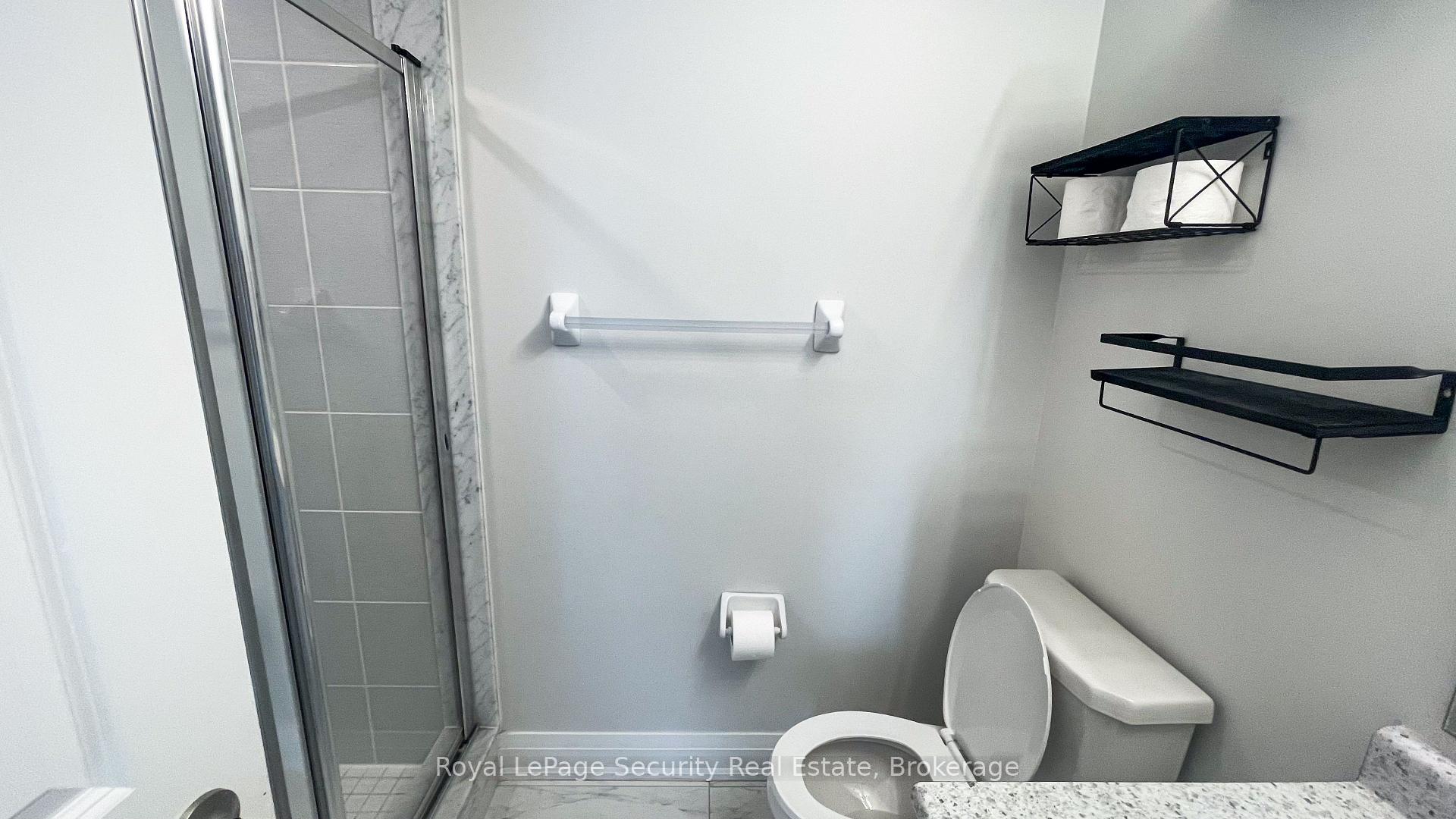 Photo 17 of Unit Unit 2, 39 Wild Rose Gardens, North York, Rustic — HOMEH