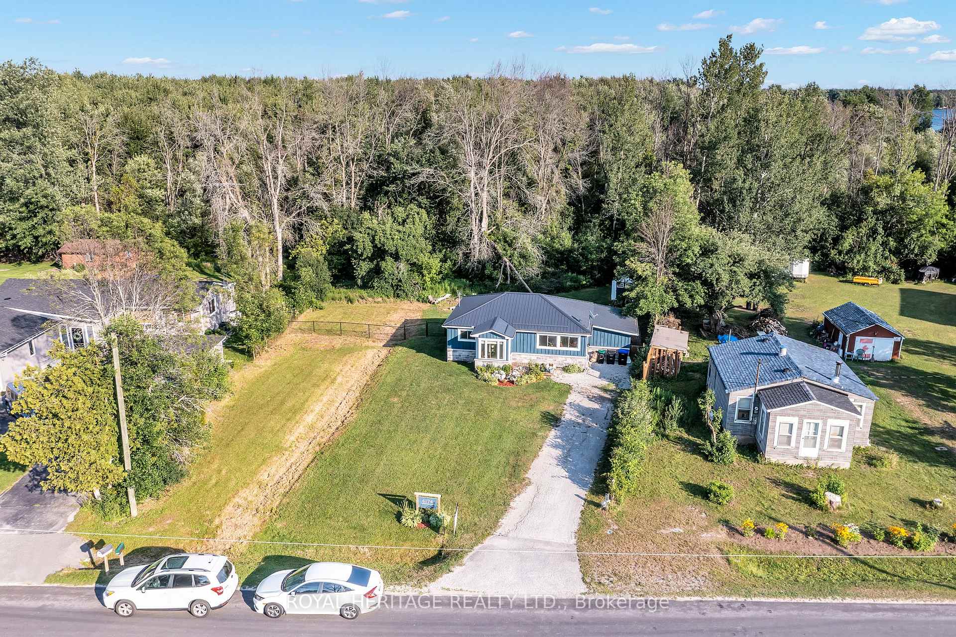 Photo 3 of 4174 Fountain Drive, Ramara, Atherley — HOMEH