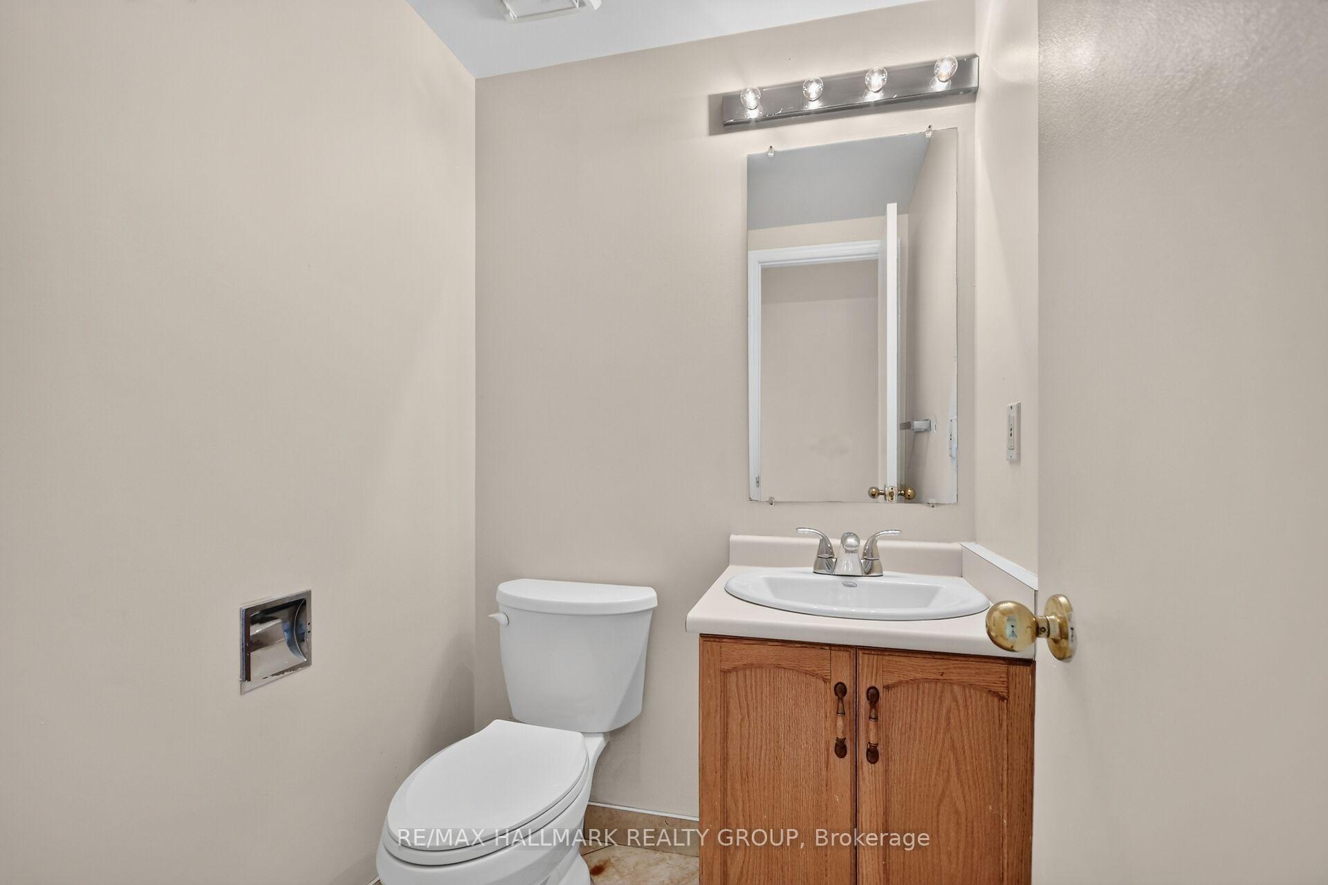 Photo 7 of 49 Newport Crescent, Ottawa, Hunt Club Park/Greenboro — HOMEH