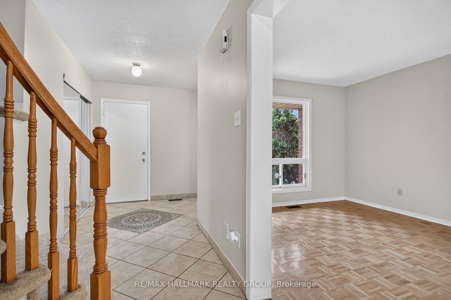 Photo 9 of 49 Newport Crescent, Ottawa, Hunt Club Park/Greenboro — HOMEH