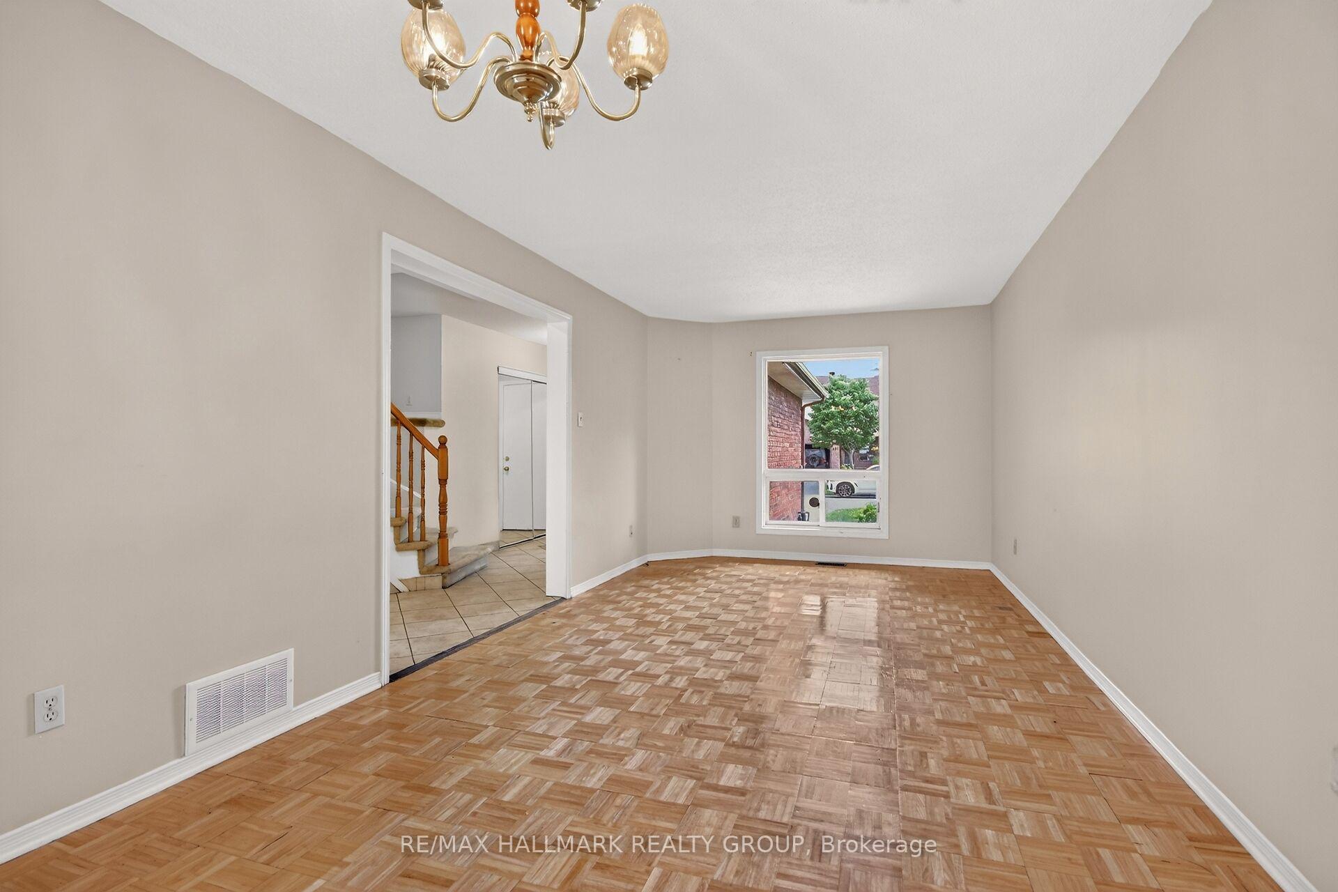 Photo 12 of 49 Newport Crescent, Ottawa, Hunt Club Park/Greenboro — HOMEH