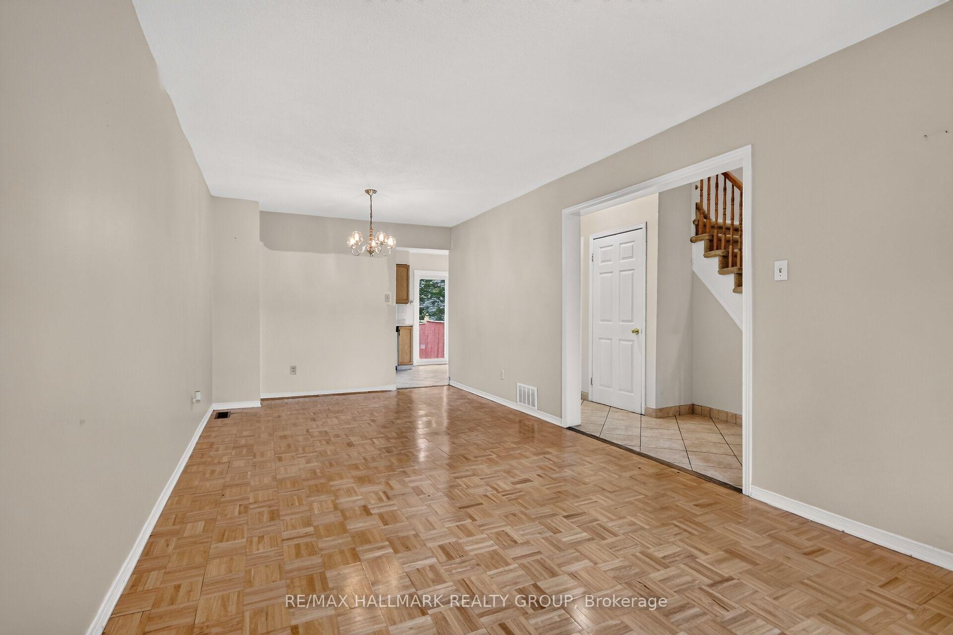Photo 15 of 49 Newport Crescent, Ottawa, Hunt Club Park/Greenboro — HOMEH