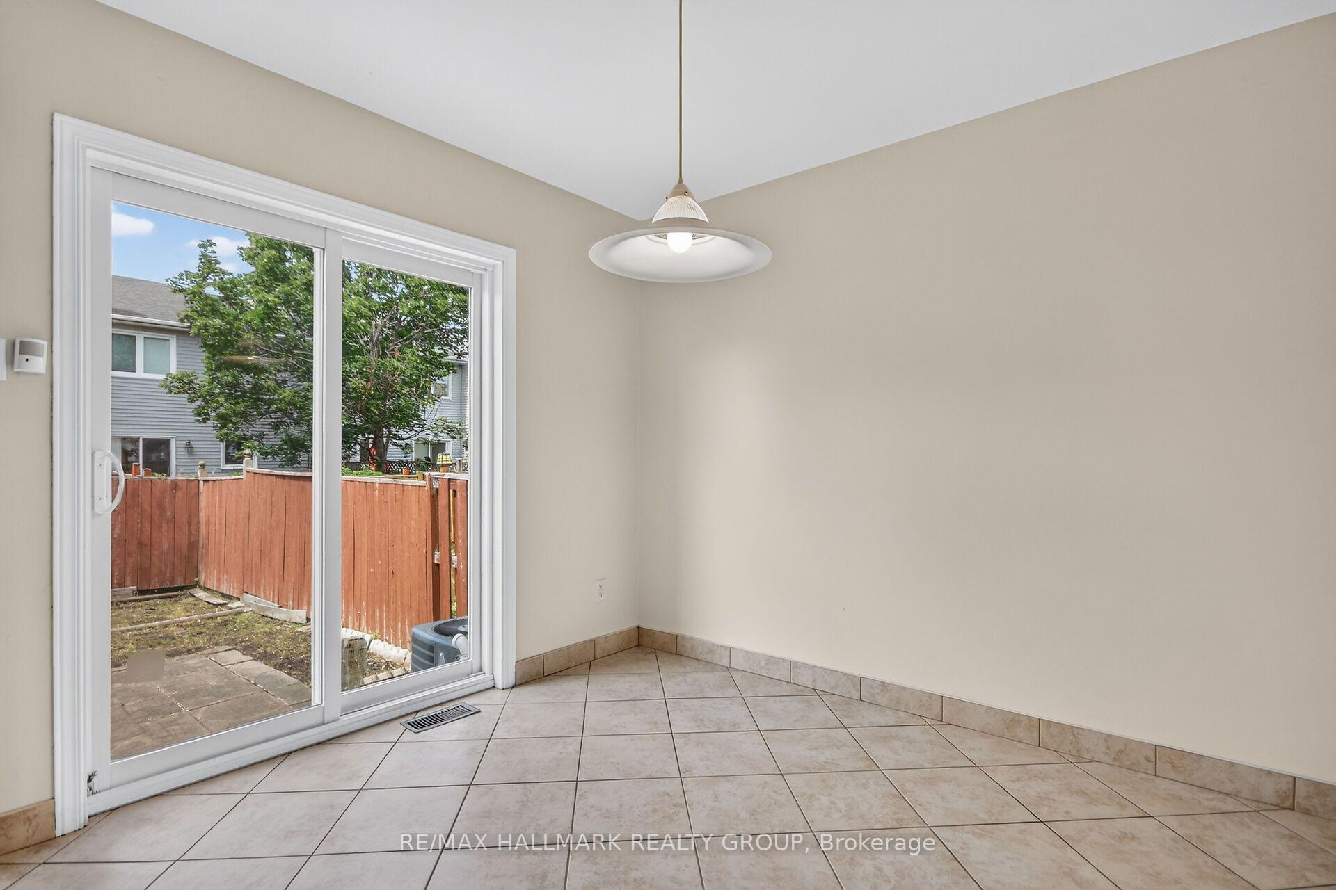 Photo 26 of 49 Newport Crescent, Ottawa, Hunt Club Park/Greenboro — HOMEH