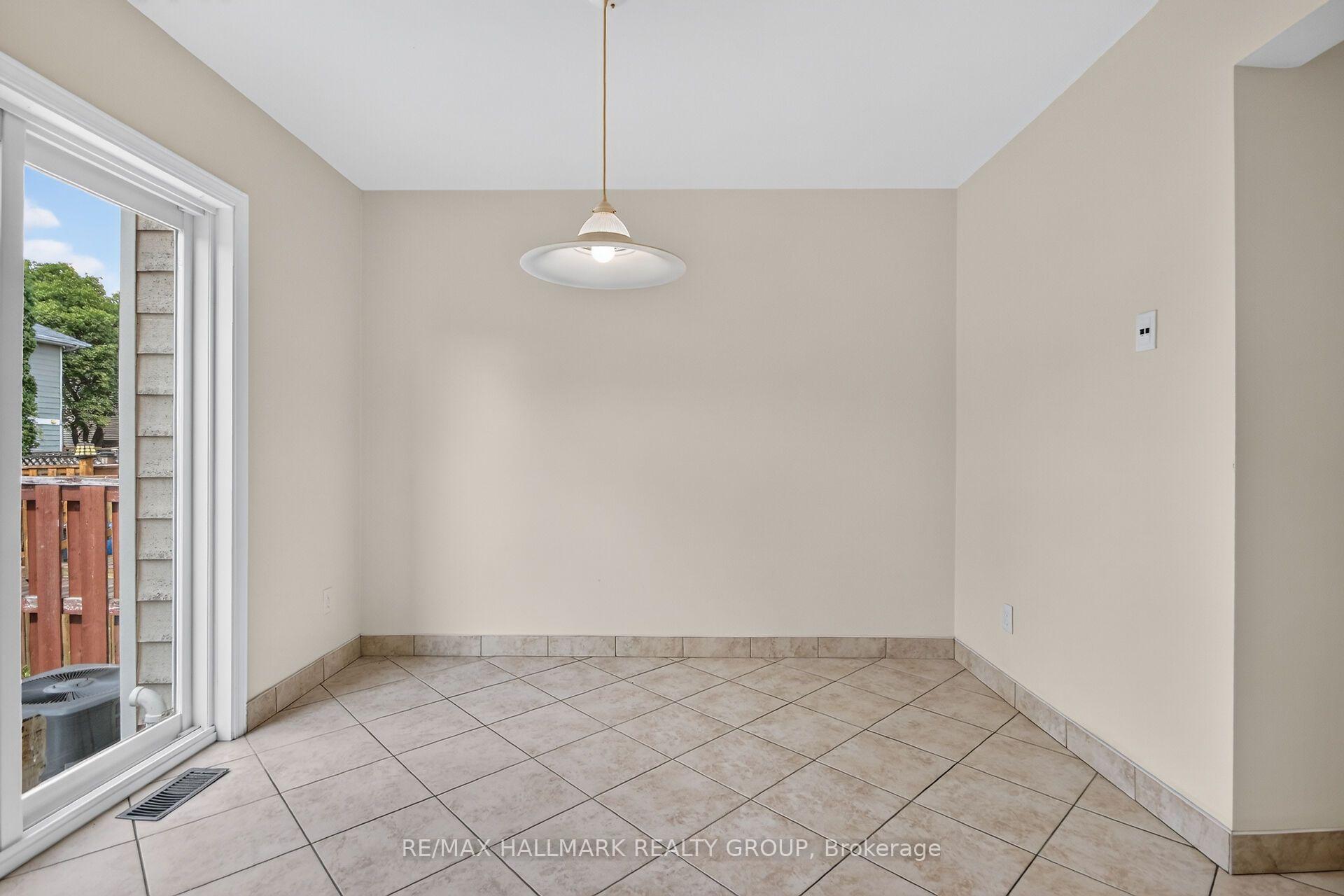 Photo 27 of 49 Newport Crescent, Ottawa, Hunt Club Park/Greenboro — HOMEH