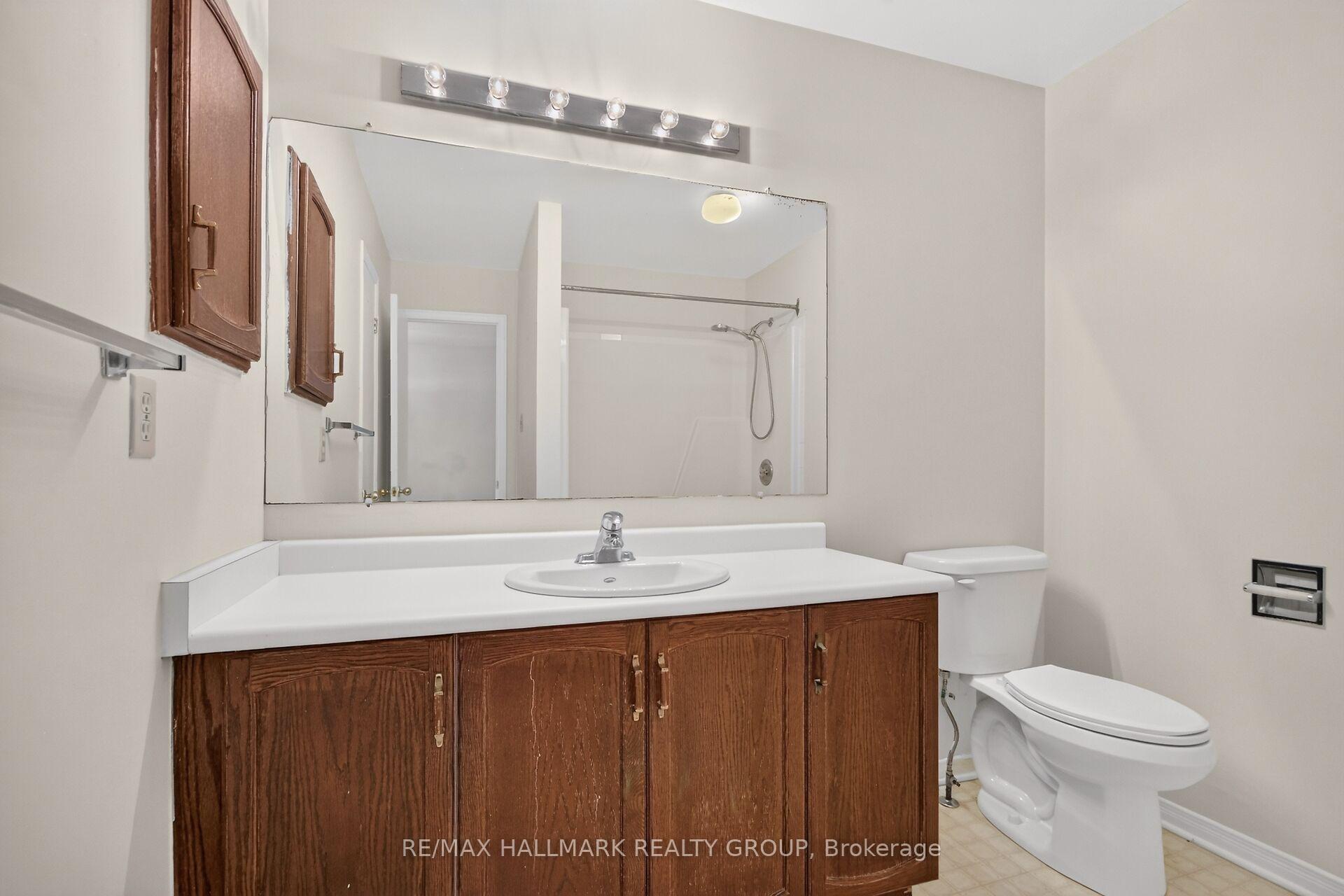 Photo 32 of 49 Newport Crescent, Ottawa, Hunt Club Park/Greenboro — HOMEH