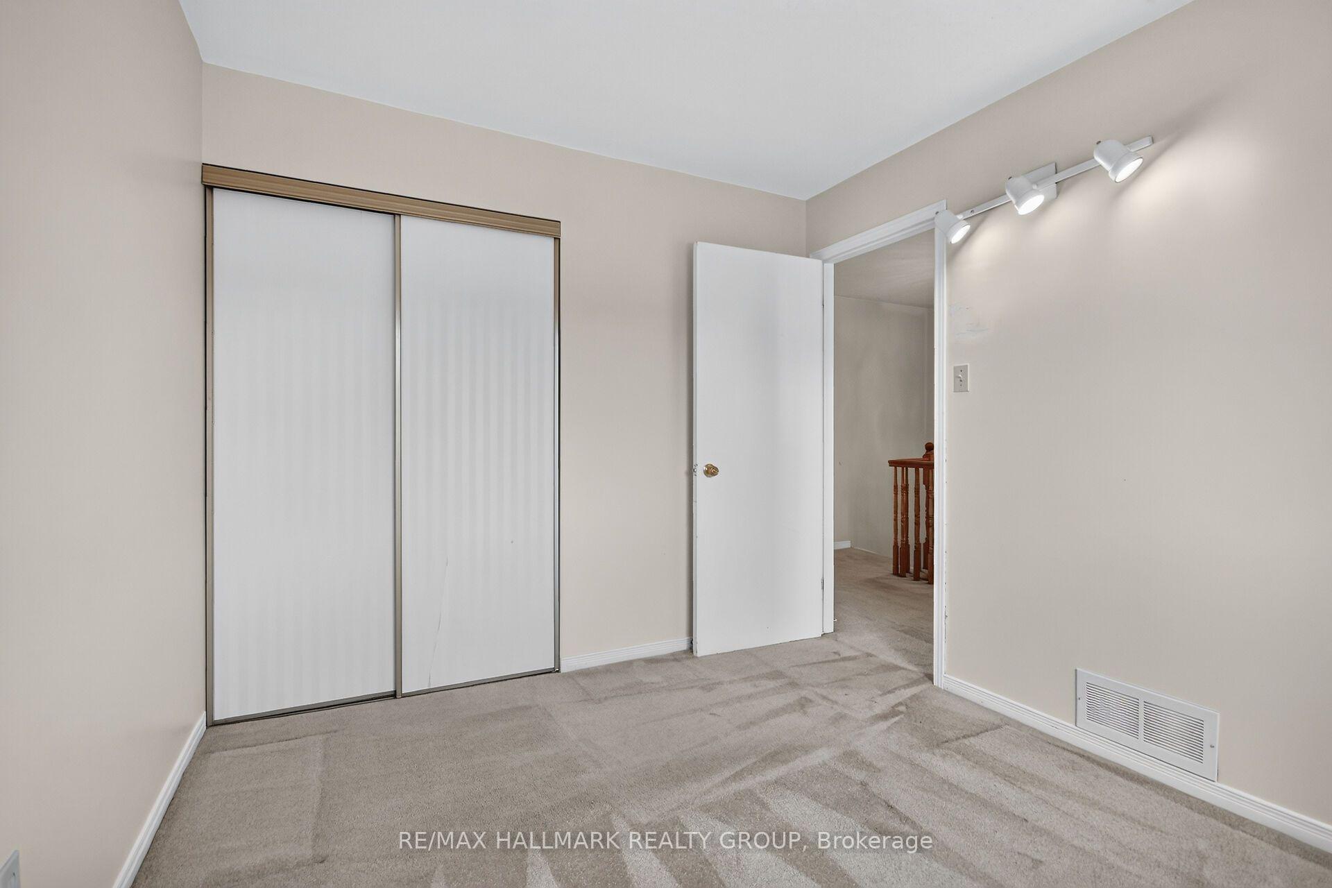Photo 34 of 49 Newport Crescent, Ottawa, Hunt Club Park/Greenboro — HOMEH