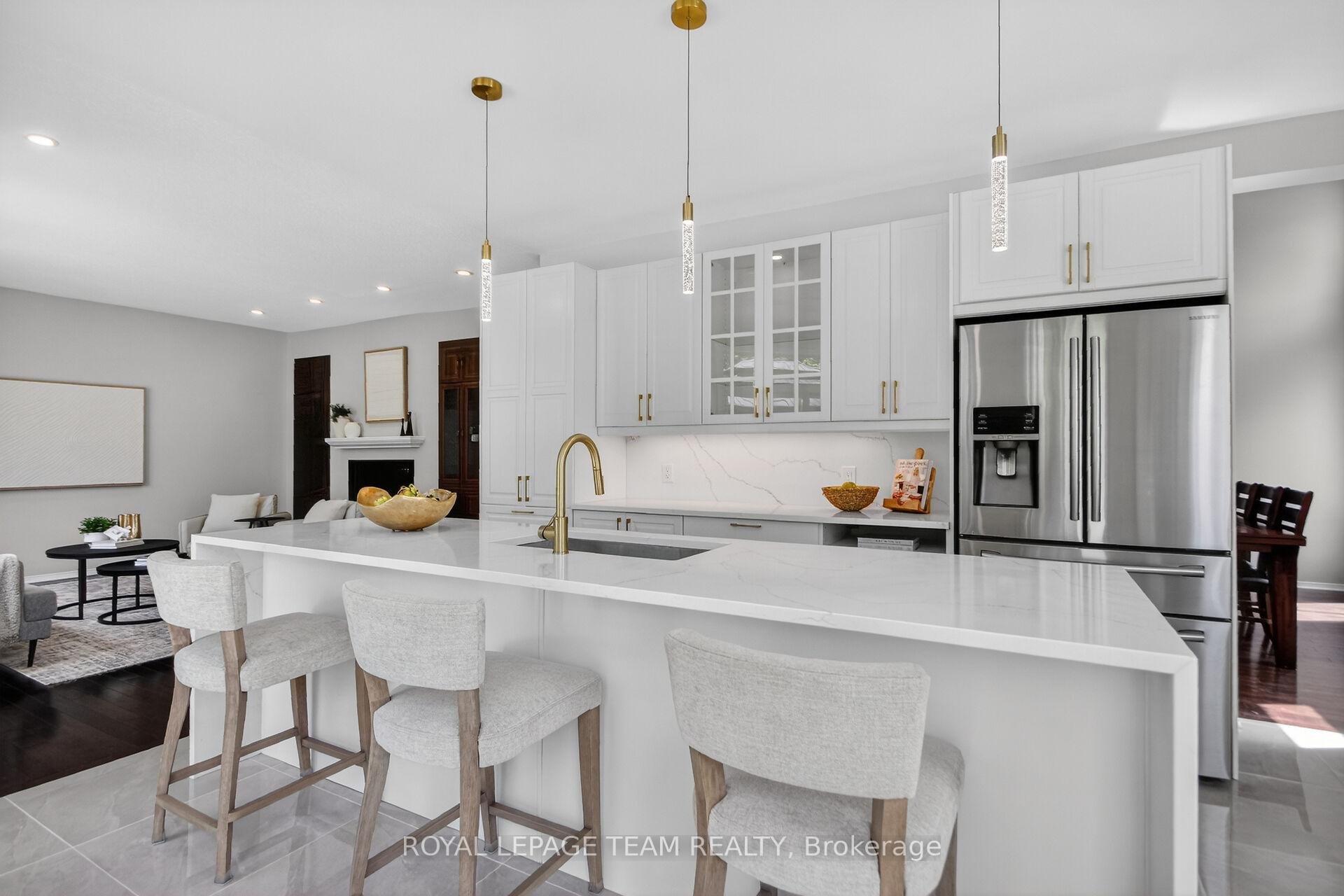 Photo 15 of 121 Muskego Crescent, Ottawa, Kanata - Morgan's Grant/South March — HOMEH