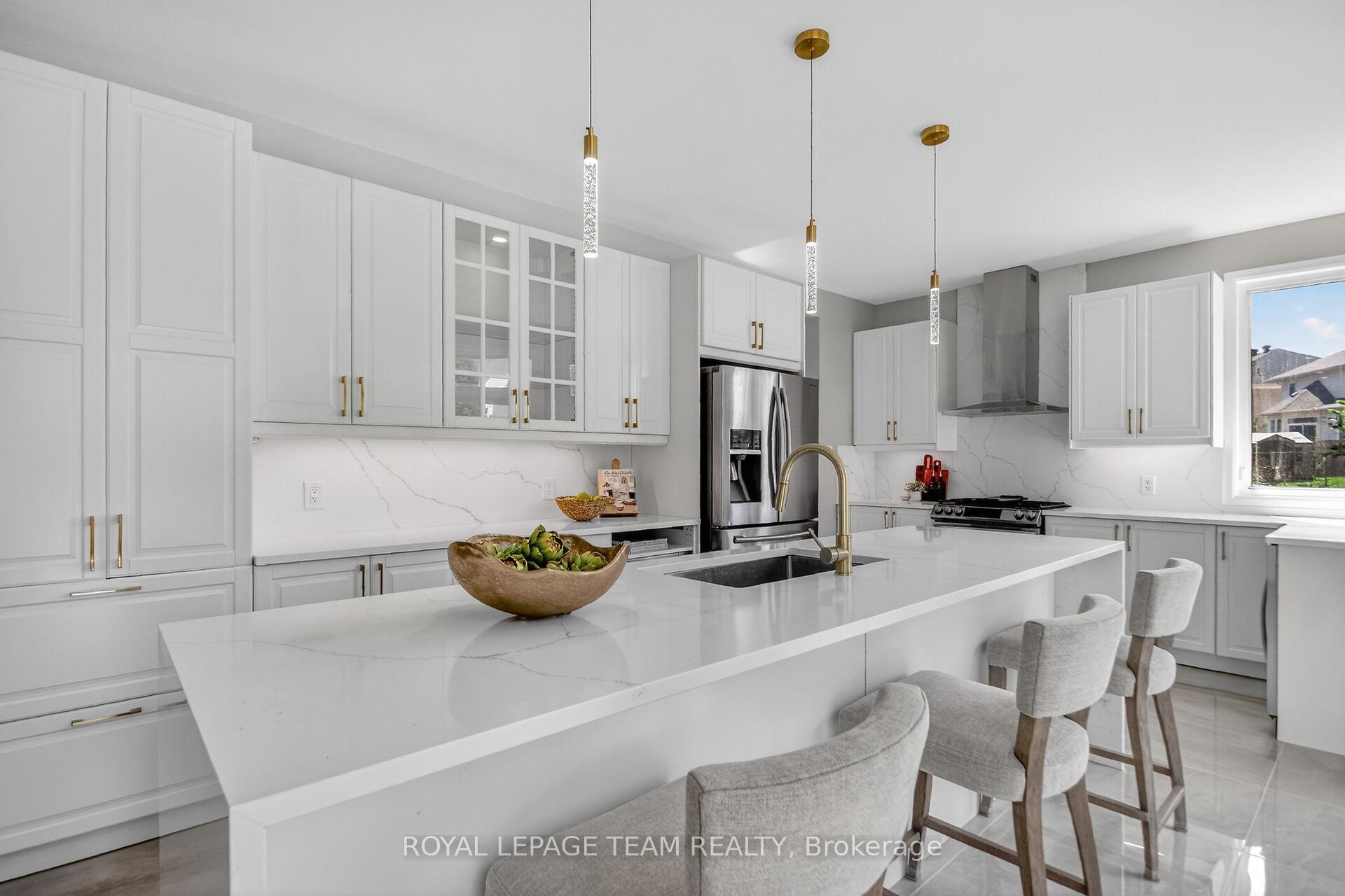 Photo 16 of 121 Muskego Crescent, Ottawa, Kanata - Morgan's Grant/South March — HOMEH