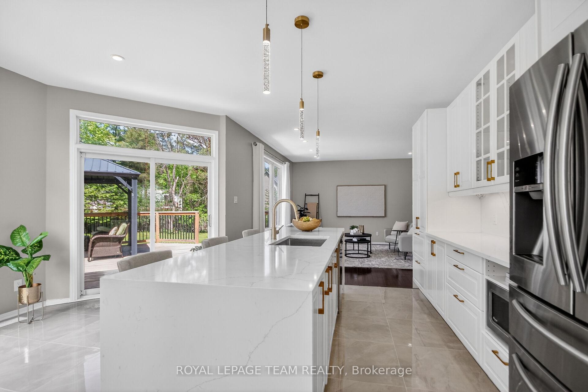Photo 18 of 121 Muskego Crescent, Ottawa, Kanata - Morgan's Grant/South March — HOMEH