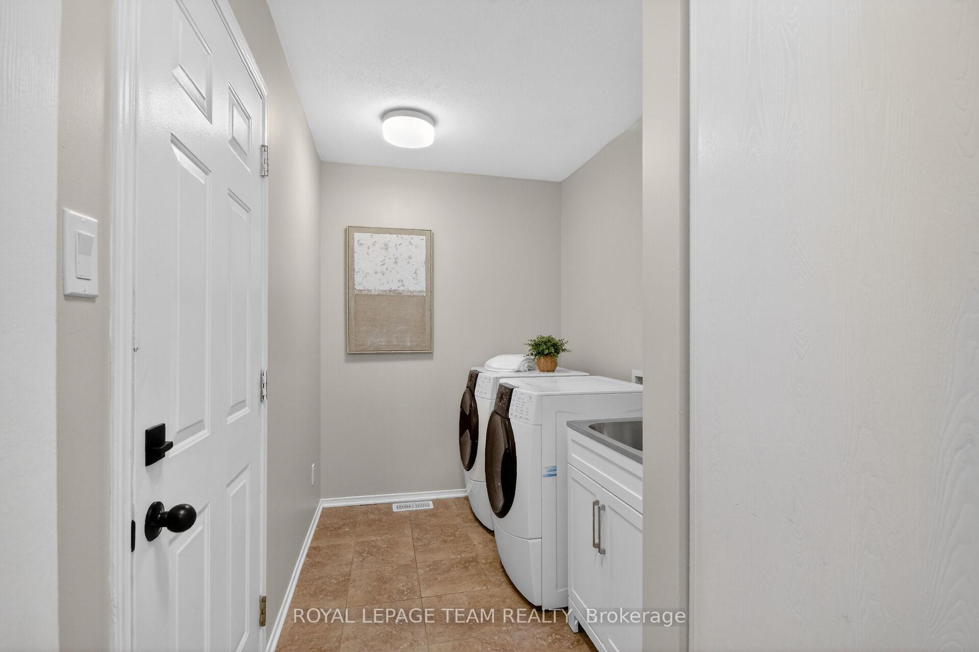 Photo 23 of 121 Muskego Crescent, Ottawa, Kanata - Morgan's Grant/South March — HOMEH