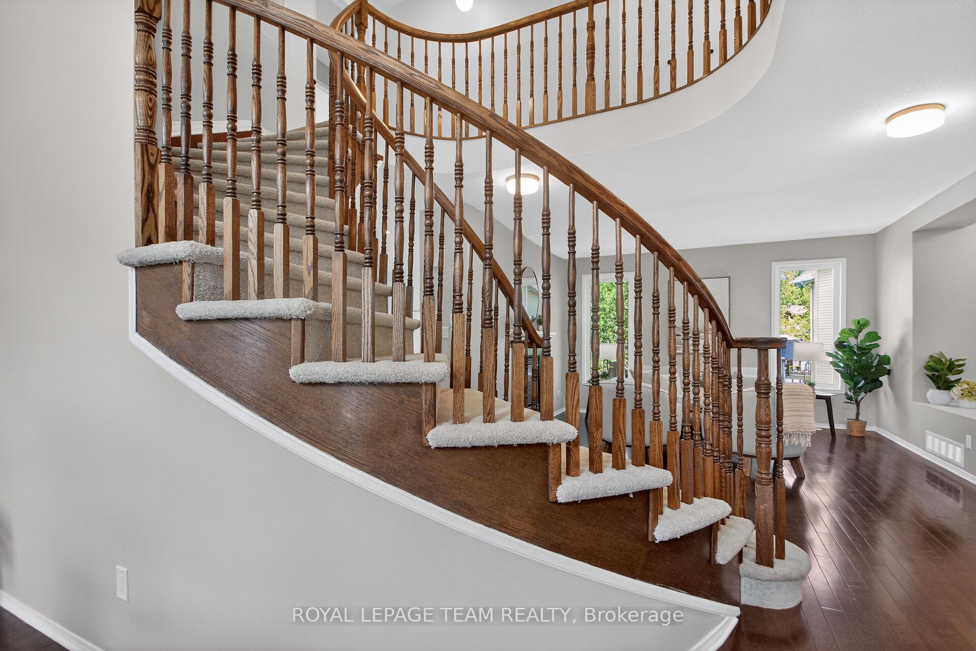 Photo 25 of 121 Muskego Crescent, Ottawa, Kanata - Morgan's Grant/South March — HOMEH