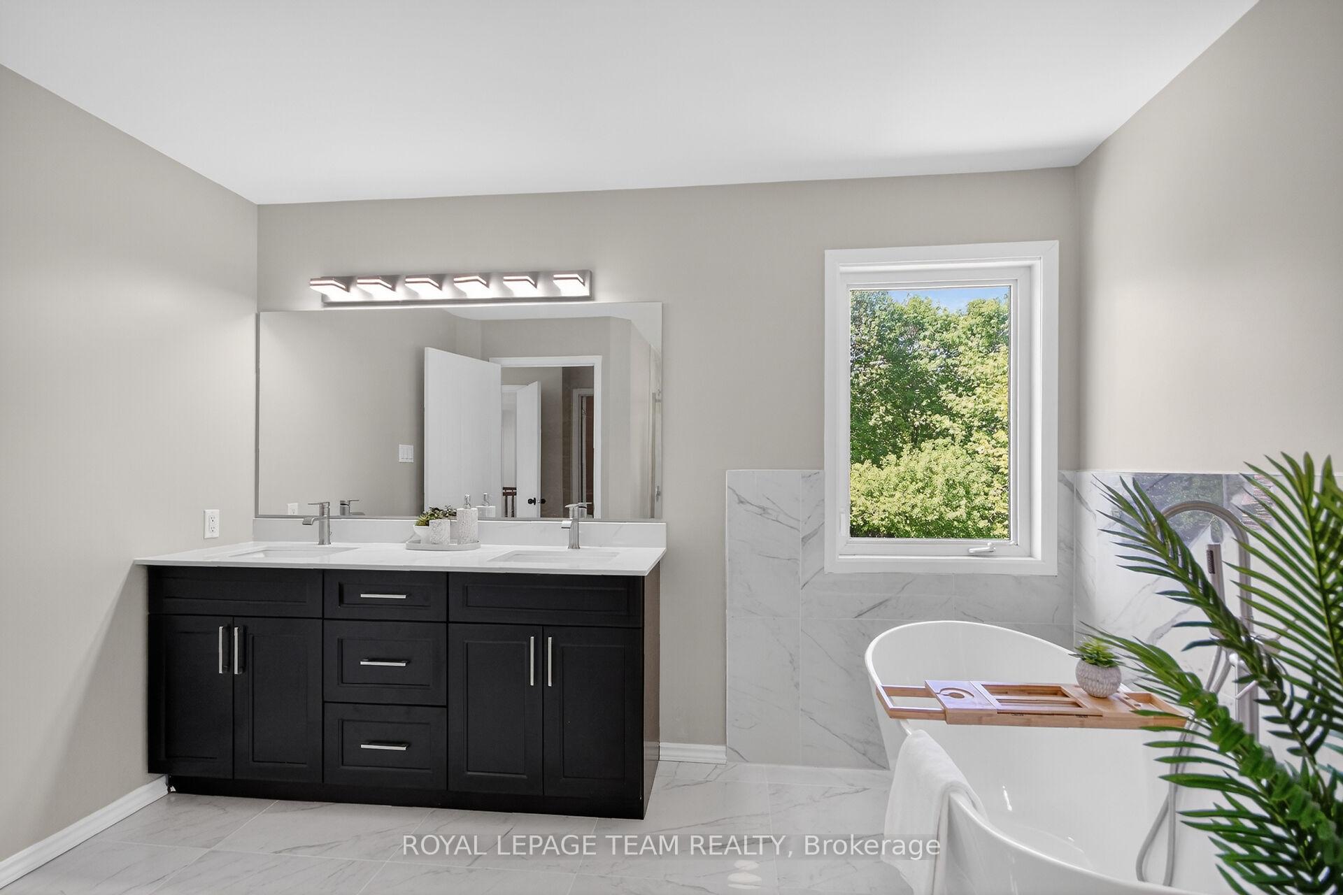 Photo 29 of 121 Muskego Crescent, Ottawa, Kanata - Morgan's Grant/South March — HOMEH