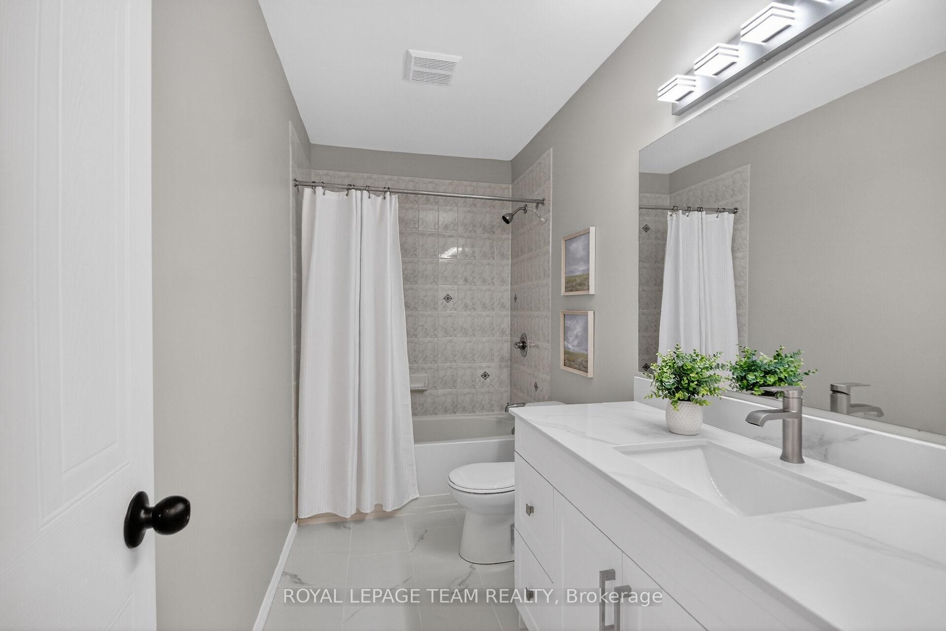 Photo 38 of 121 Muskego Crescent, Ottawa, Kanata - Morgan's Grant/South March — HOMEH