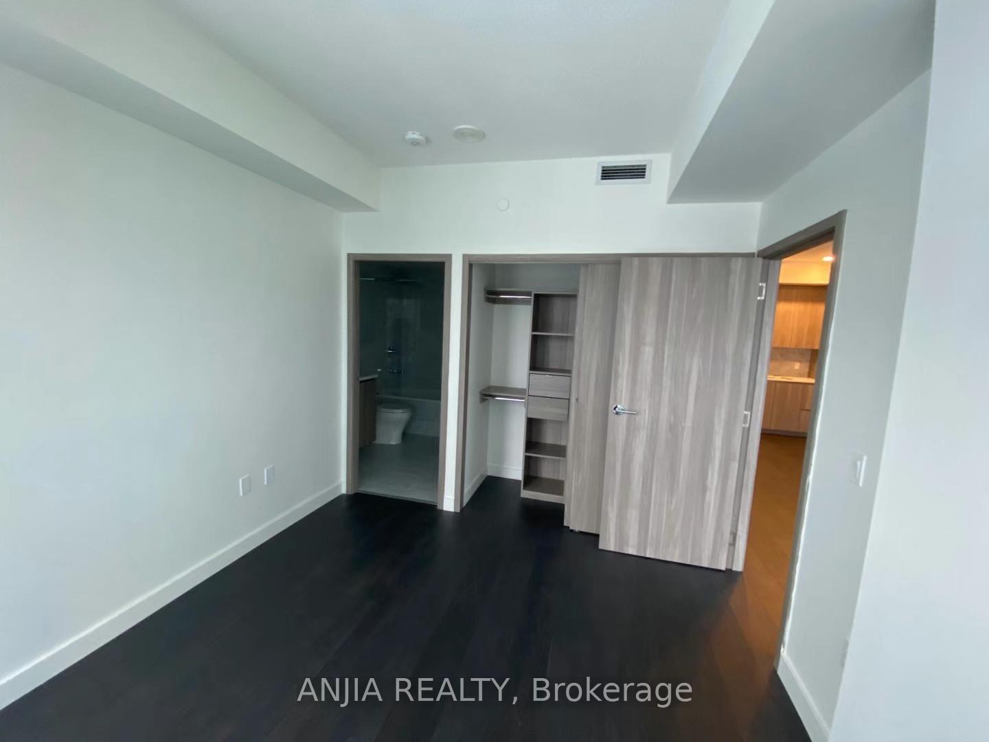 Photo 7 of Unit 2106, 95 McMahon Drive, North York, Bayview Village — HOMEH
