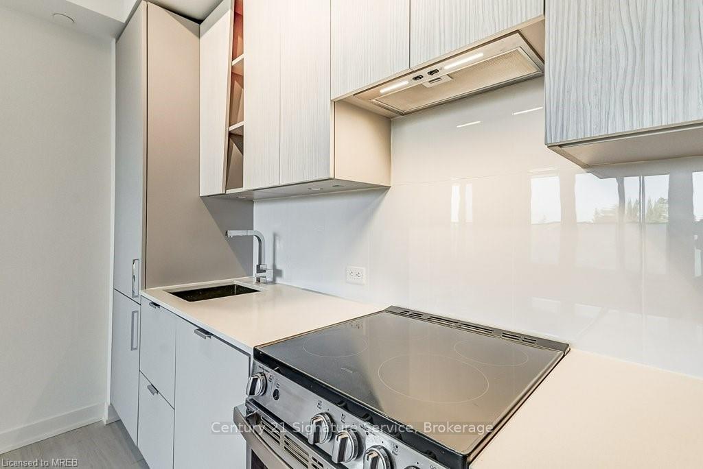 Photo 6 of Unit 214, 3883 Quartz Road, Mississauga, City Centre — HOMEH