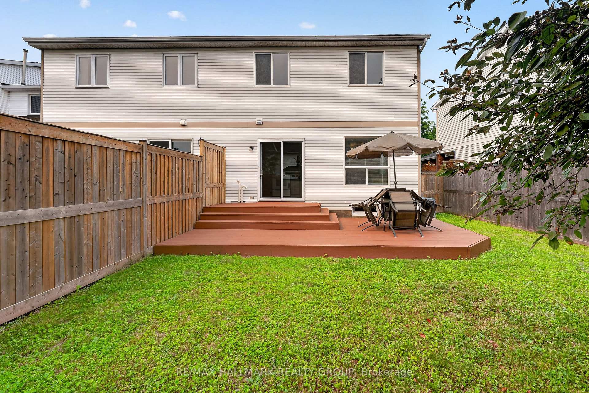 Photo 5 of 1493 Launay Avenue, Ottawa, Fallingbrook/Pineridge — HOMEH