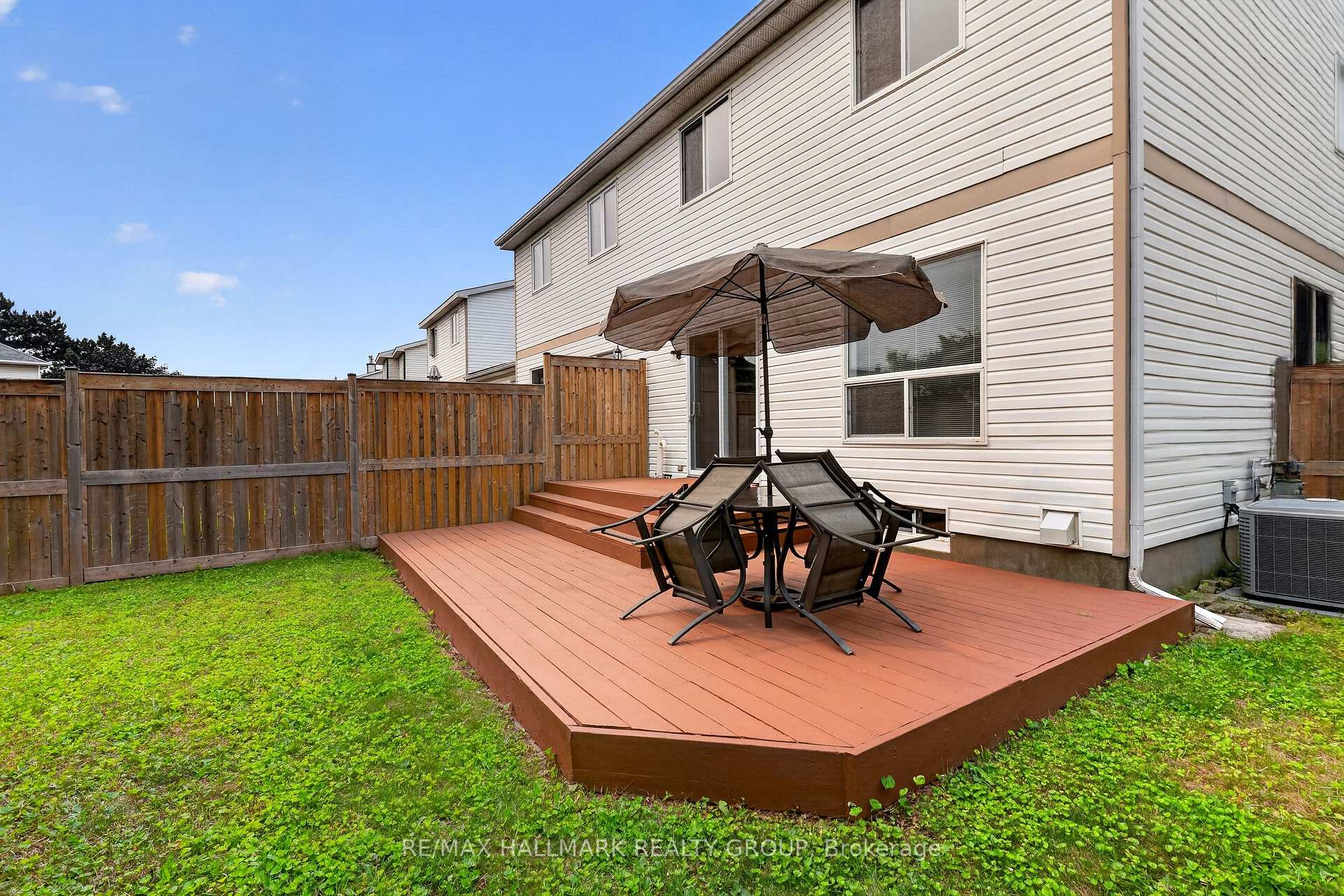 Photo 8 of 1493 Launay Avenue, Ottawa, Fallingbrook/Pineridge — HOMEH