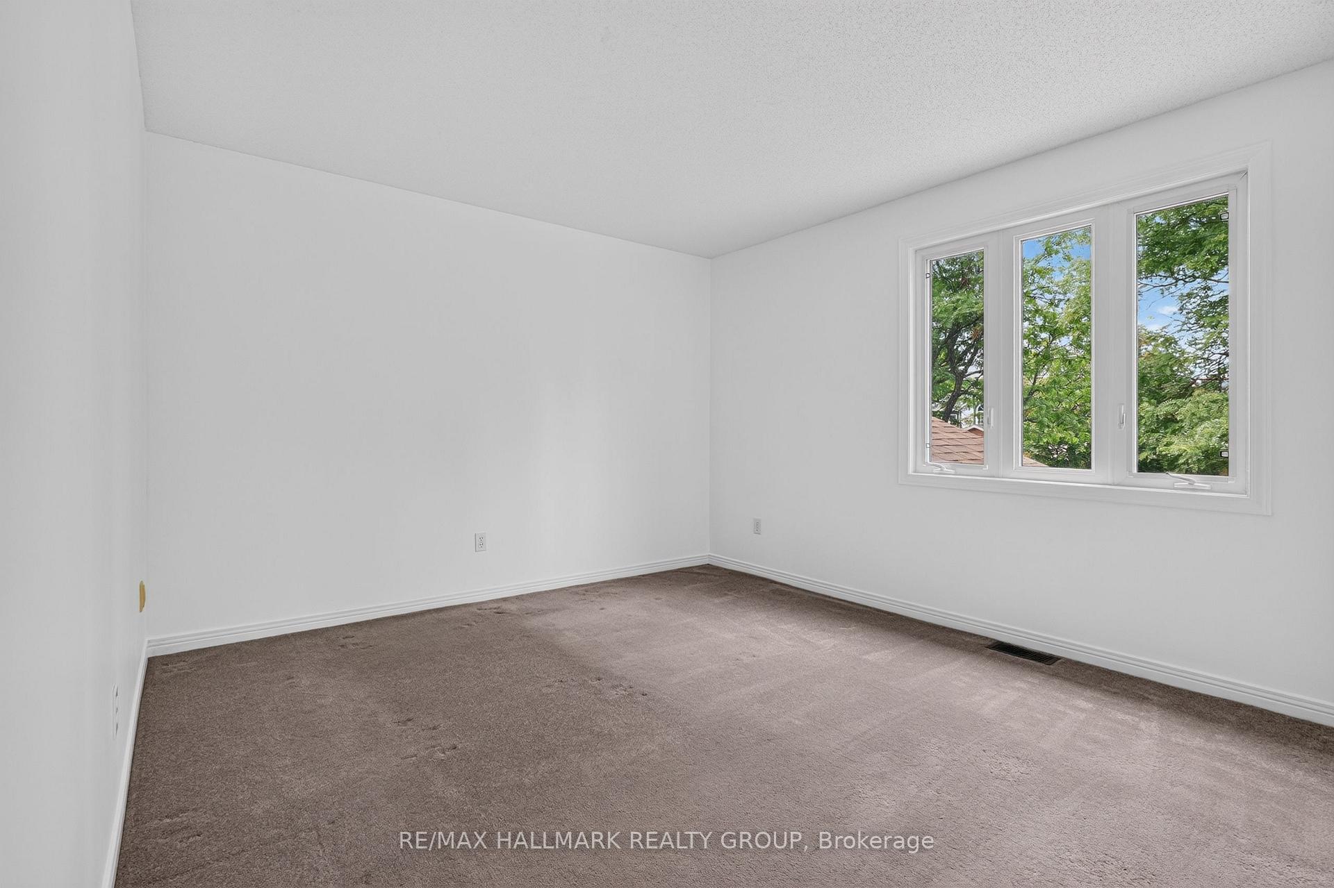 Photo 39 of 1493 Launay Avenue, Ottawa, Fallingbrook/Pineridge — HOMEH