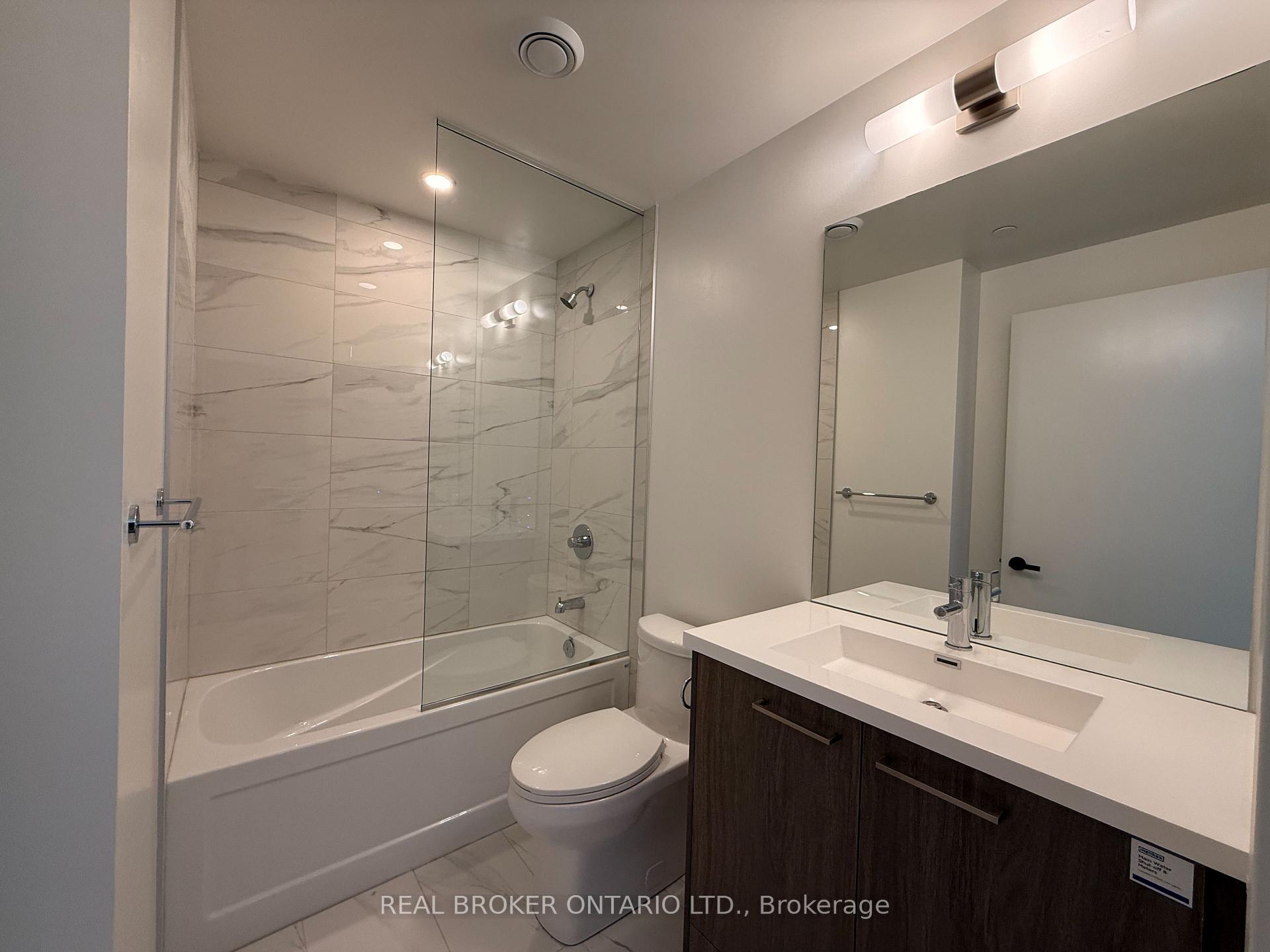 Photo 17 of Unit 2507, 28 Interchange Way, Vaughan, Vaughan Corporate Centre — HOMEH
