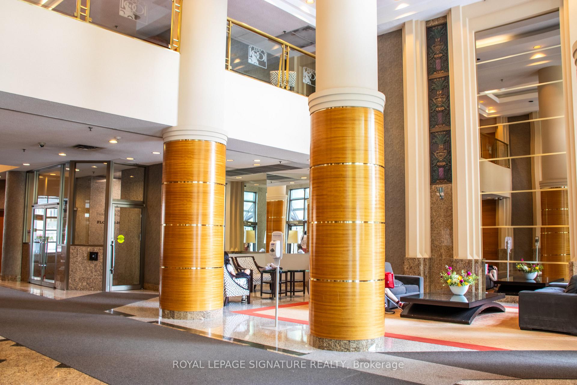 Photo 3 of Unit 3403, 1001 Bay Street, Toronto, Bay Street Corridor — HOMEH