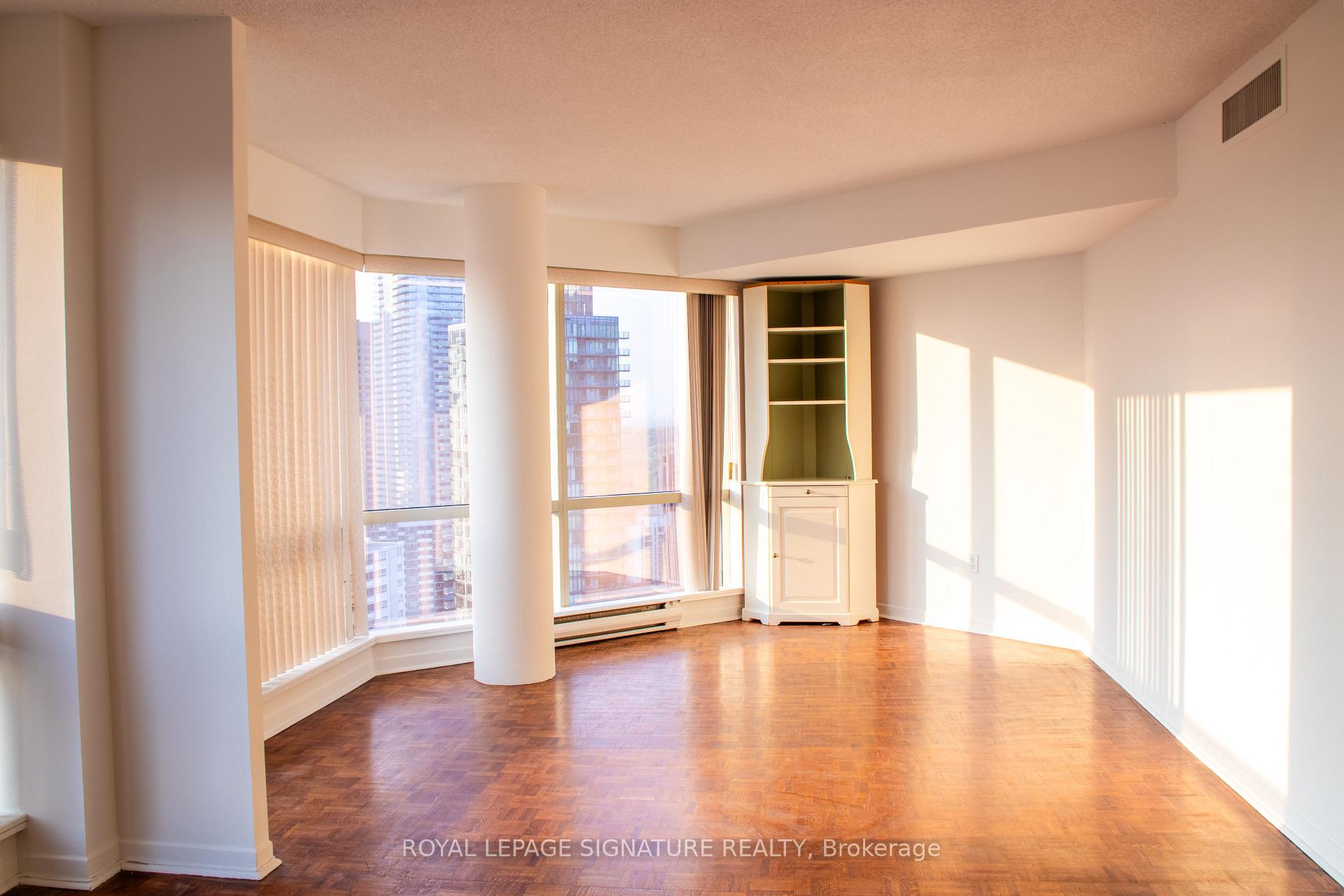 Photo 16 of Unit 3403, 1001 Bay Street, Toronto, Bay Street Corridor — HOMEH