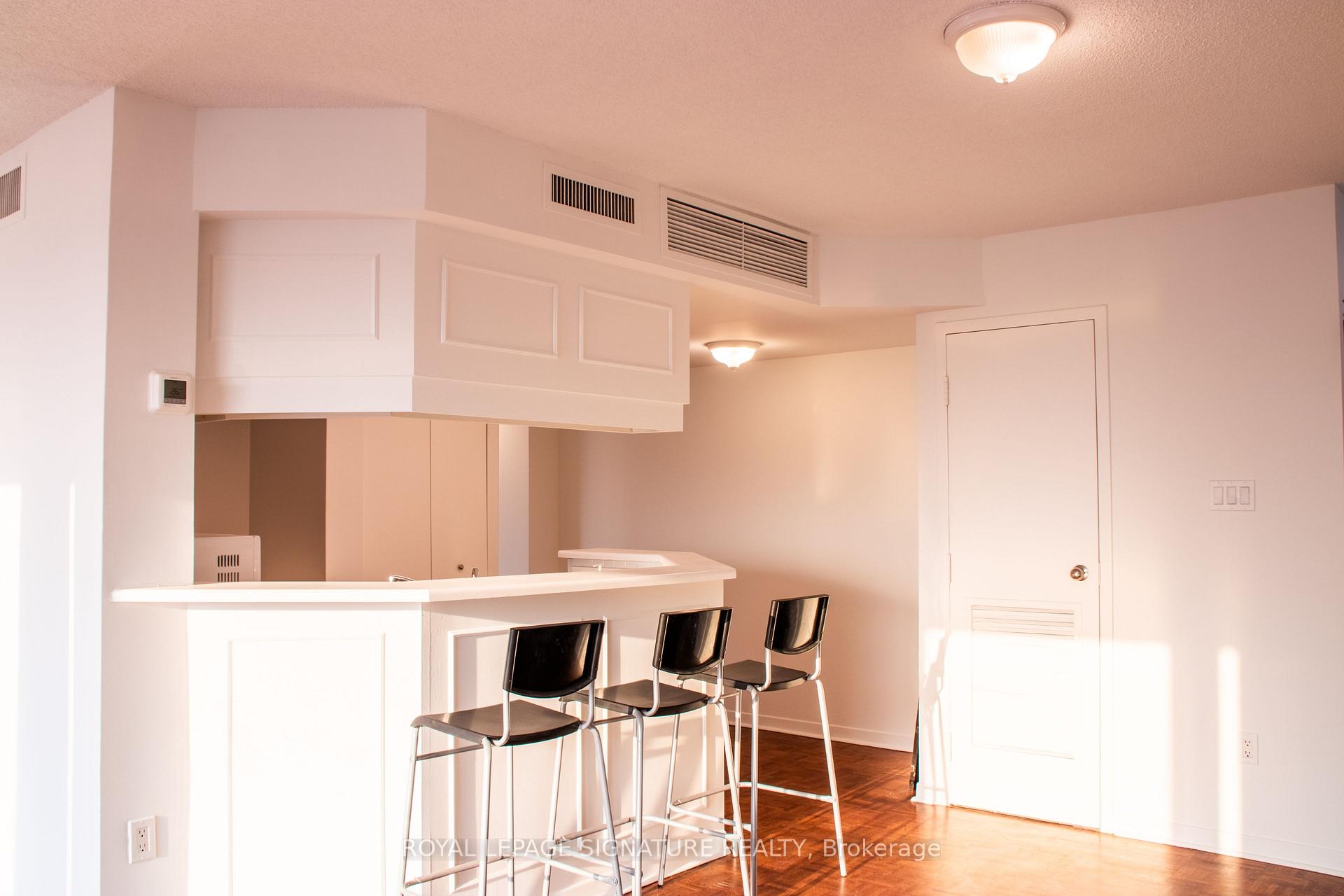 Photo 17 of Unit 3403, 1001 Bay Street, Toronto, Bay Street Corridor — HOMEH