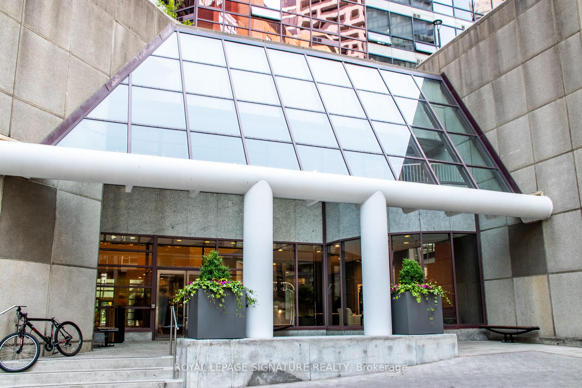 Photo 42 of Unit 3403, 1001 Bay Street, Toronto, Bay Street Corridor — HOMEH