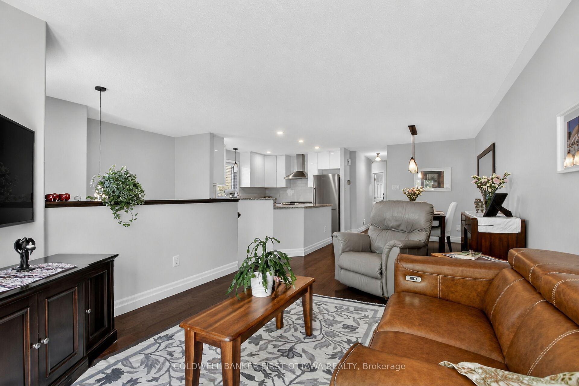 Photo 11 of 58 Boulder Way, Ottawa, Barrhaven - Longfields — HOMEH