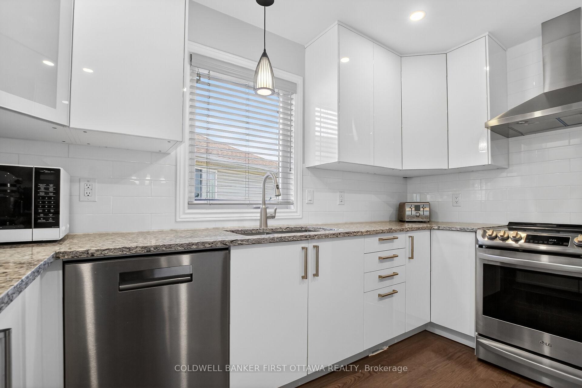 Photo 16 of 58 Boulder Way, Ottawa, Barrhaven - Longfields — HOMEH