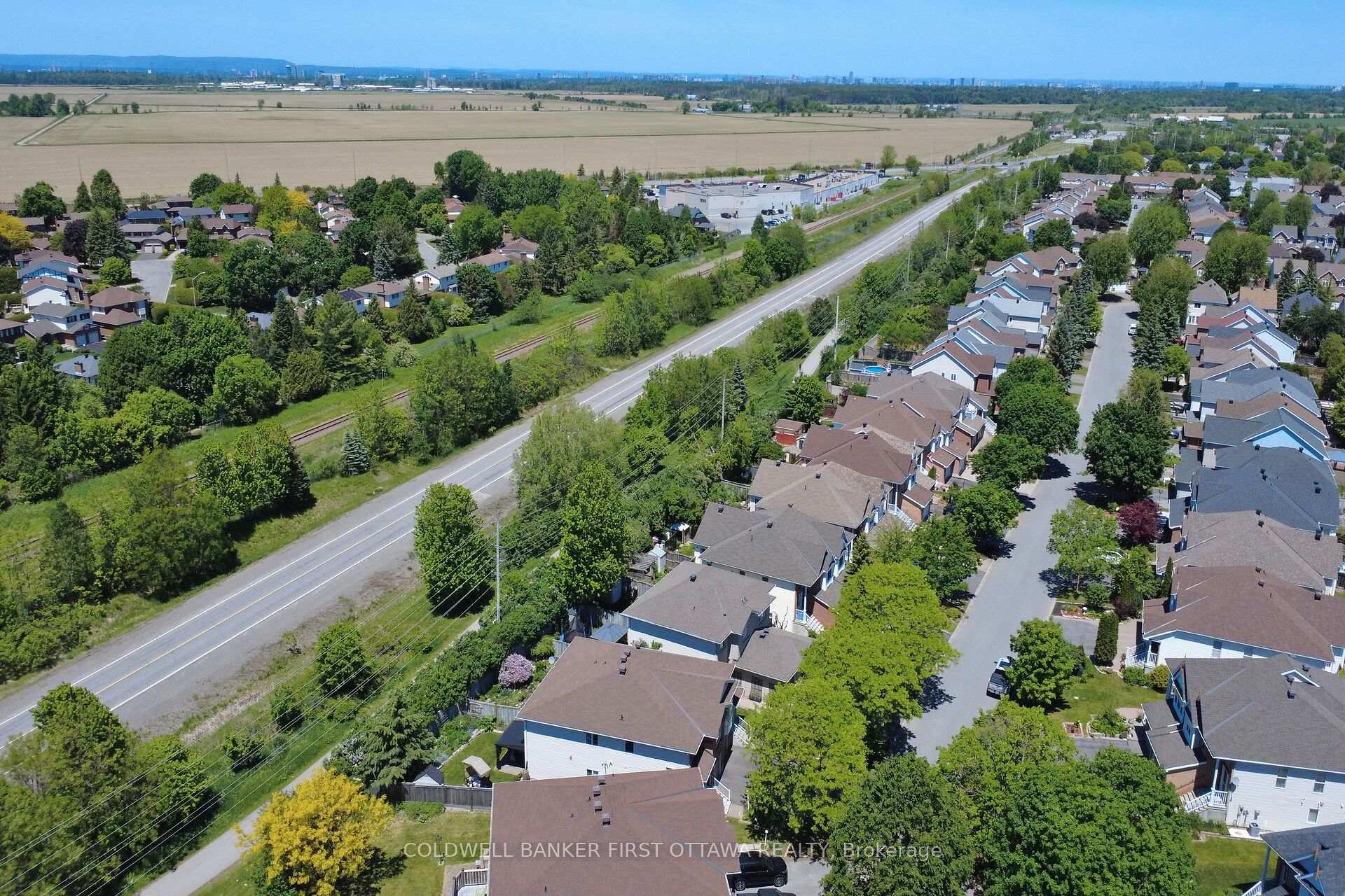 Photo 44 of 58 Boulder Way, Ottawa, Barrhaven - Longfields — HOMEH