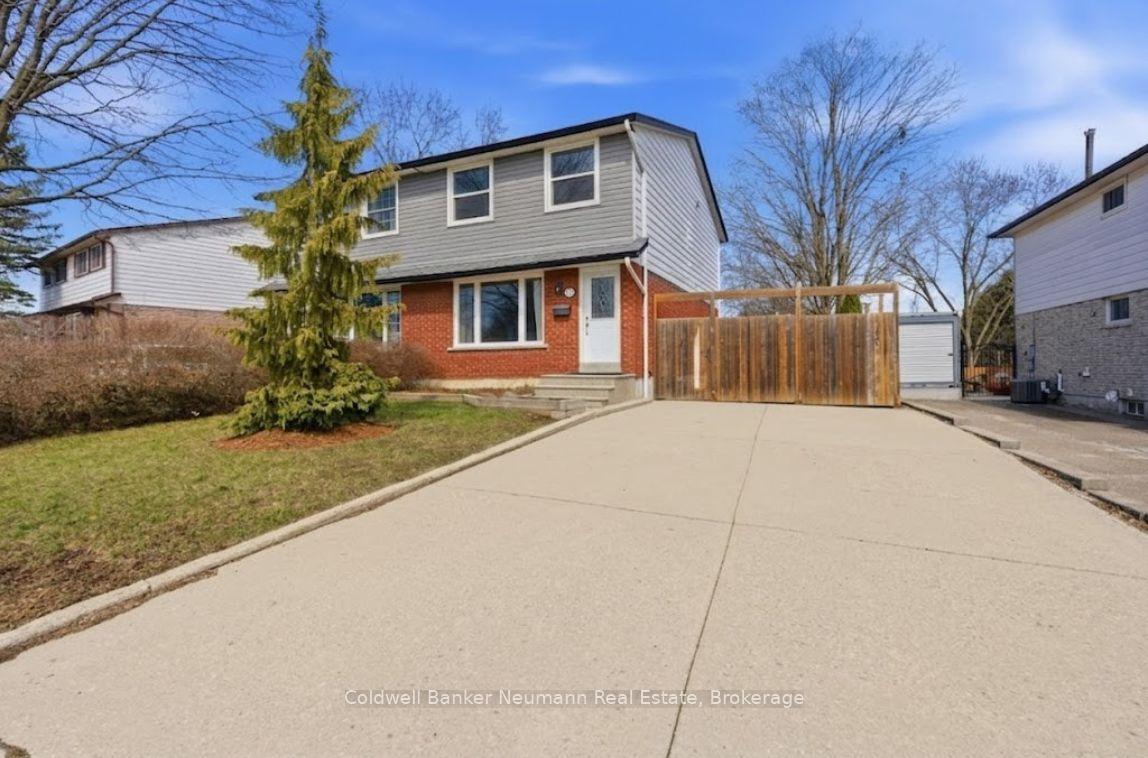 Photo 2 of 28 Chartwell Crescent, Guelph, Dovercliffe Park/Old University — HOMEH
