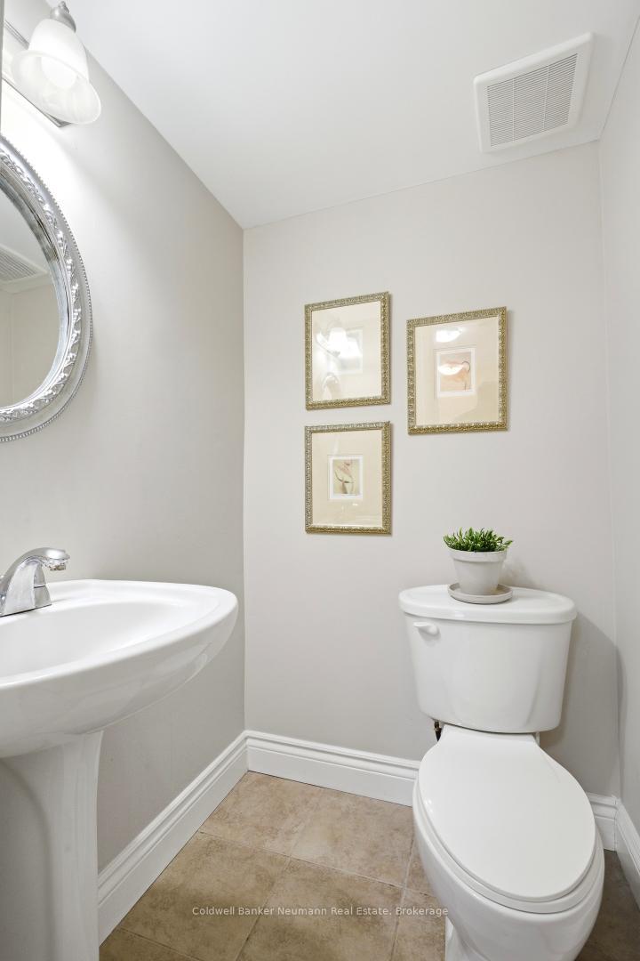 Photo 9 of 28 Chartwell Crescent, Guelph, Dovercliffe Park/Old University — HOMEH