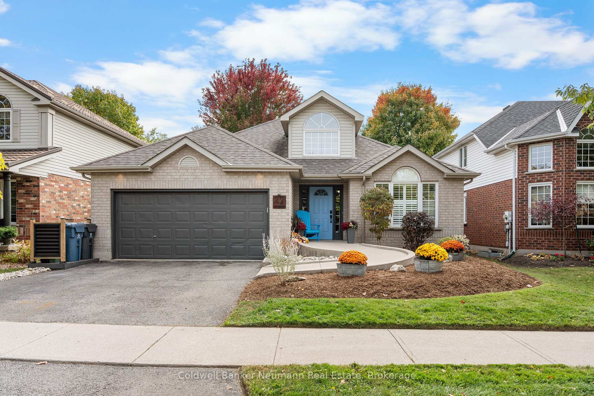 Photo 3 of 27 Miller Street, Guelph, Pineridge/Westminster Woods — HOMEH