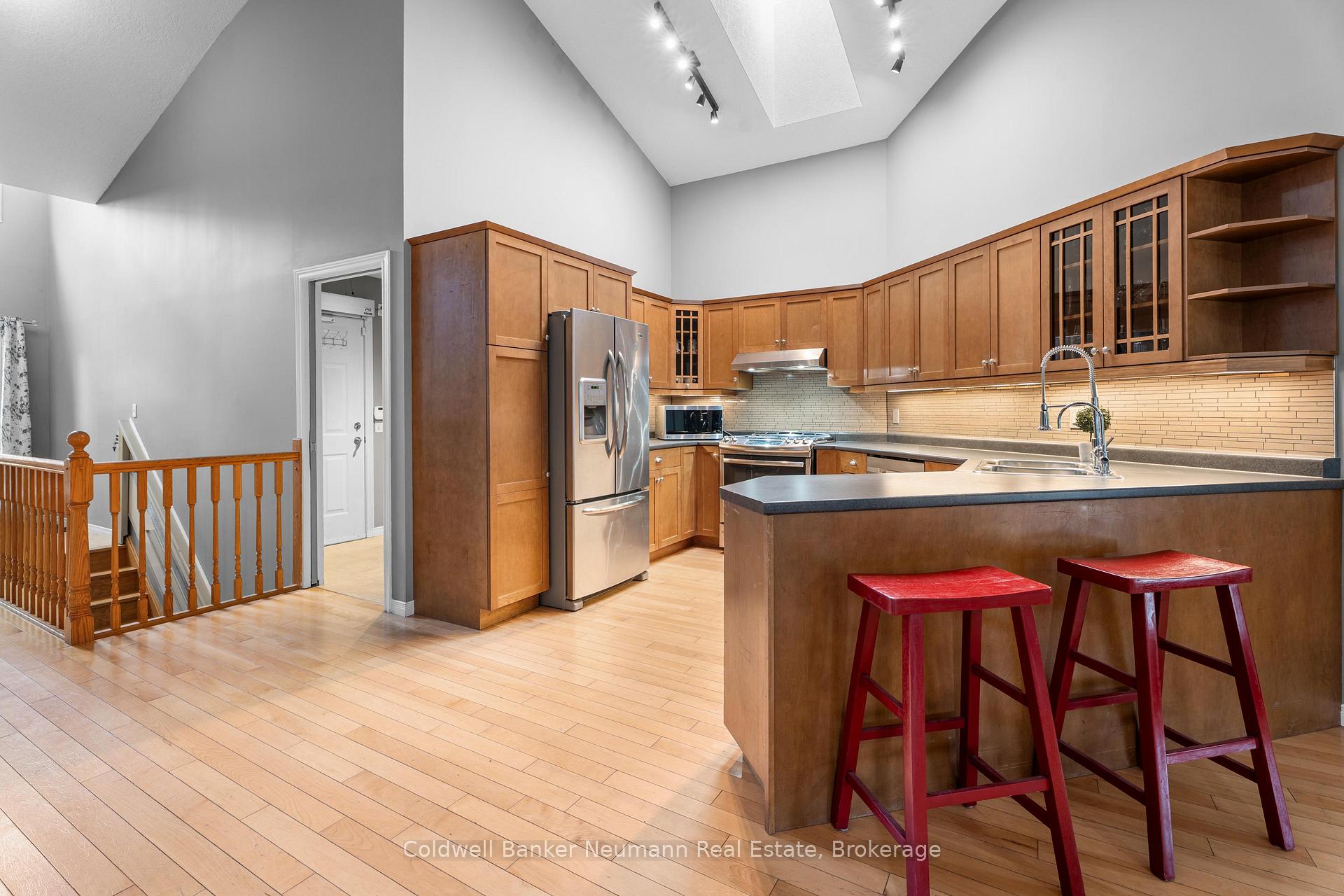 Photo 14 of 27 Miller Street, Guelph, Pineridge/Westminster Woods — HOMEH
