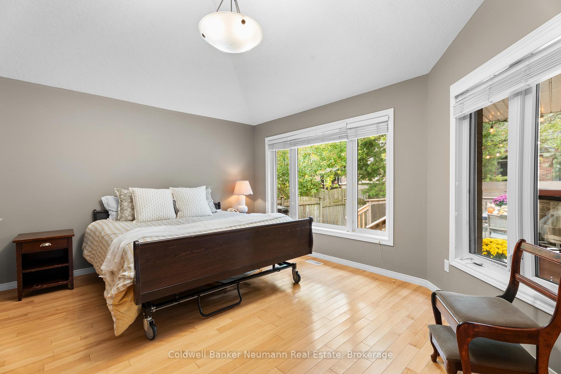 Photo 15 of 27 Miller Street, Guelph, Pineridge/Westminster Woods — HOMEH