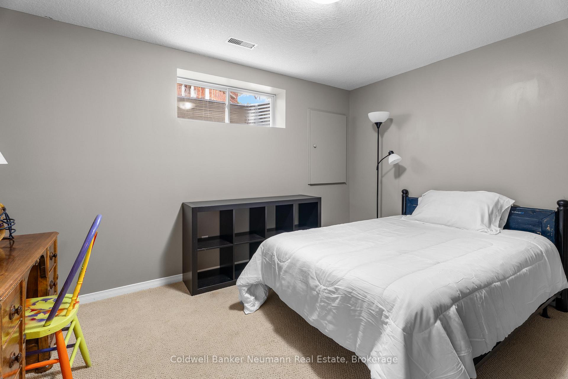 Photo 23 of 27 Miller Street, Guelph, Pineridge/Westminster Woods — HOMEH