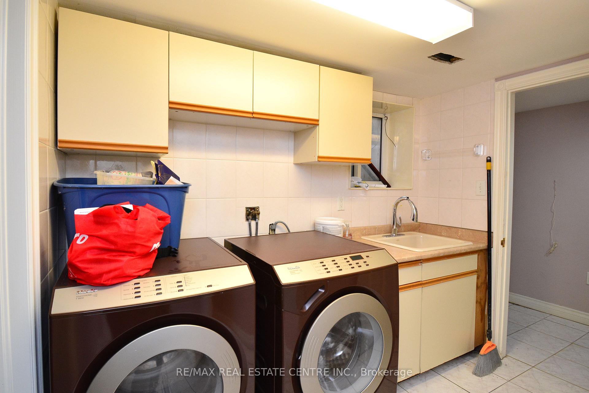 Photo 28 of 20 Crescent Hill Drive N, Brampton, Central Park — HOMEH