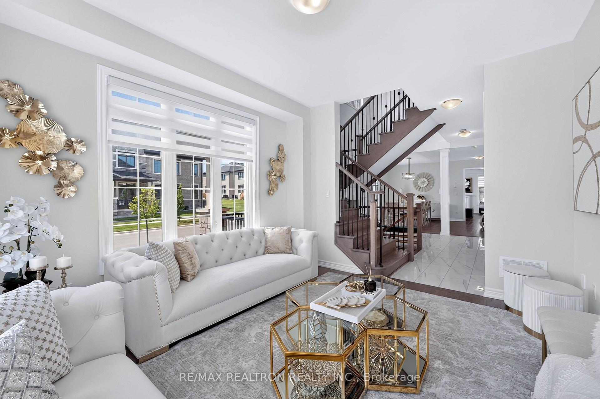 Photo 9 of 40 Auckland Drive, Whitby, Rural Whitby — HOMEH