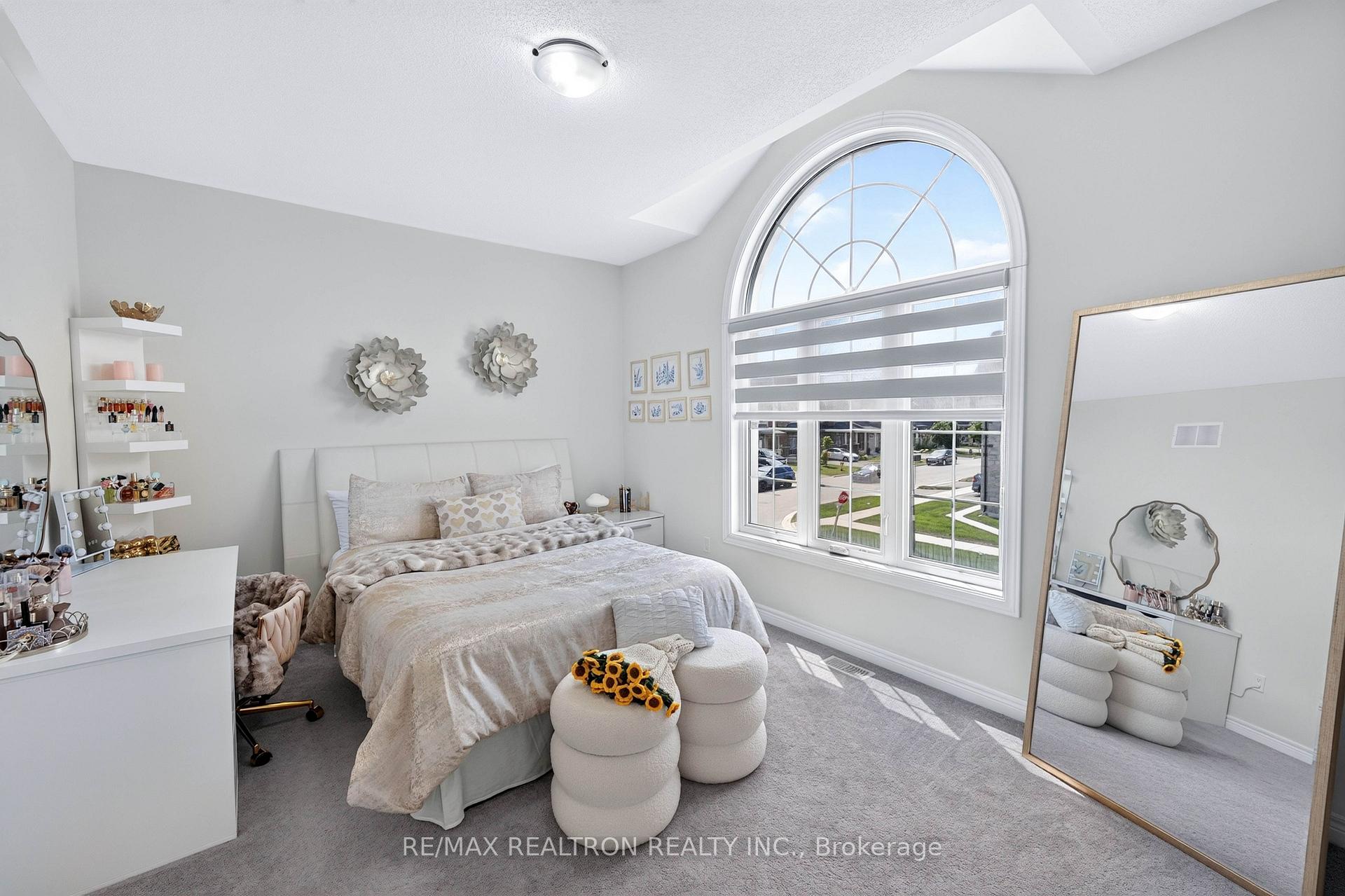 Photo 25 of 40 Auckland Drive, Whitby, Rural Whitby — HOMEH