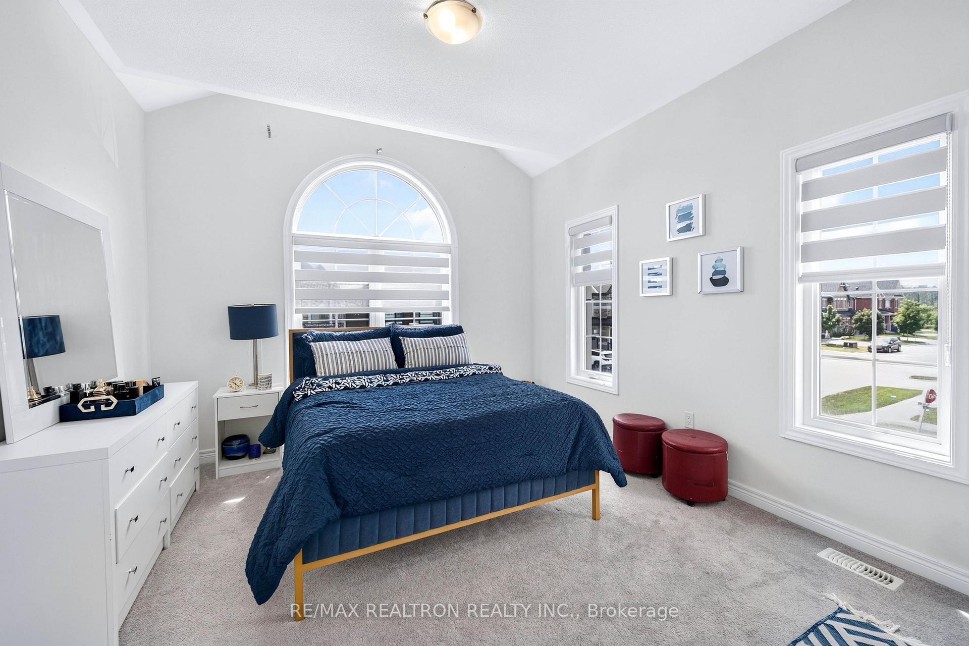 Photo 28 of 40 Auckland Drive, Whitby, Rural Whitby — HOMEH
