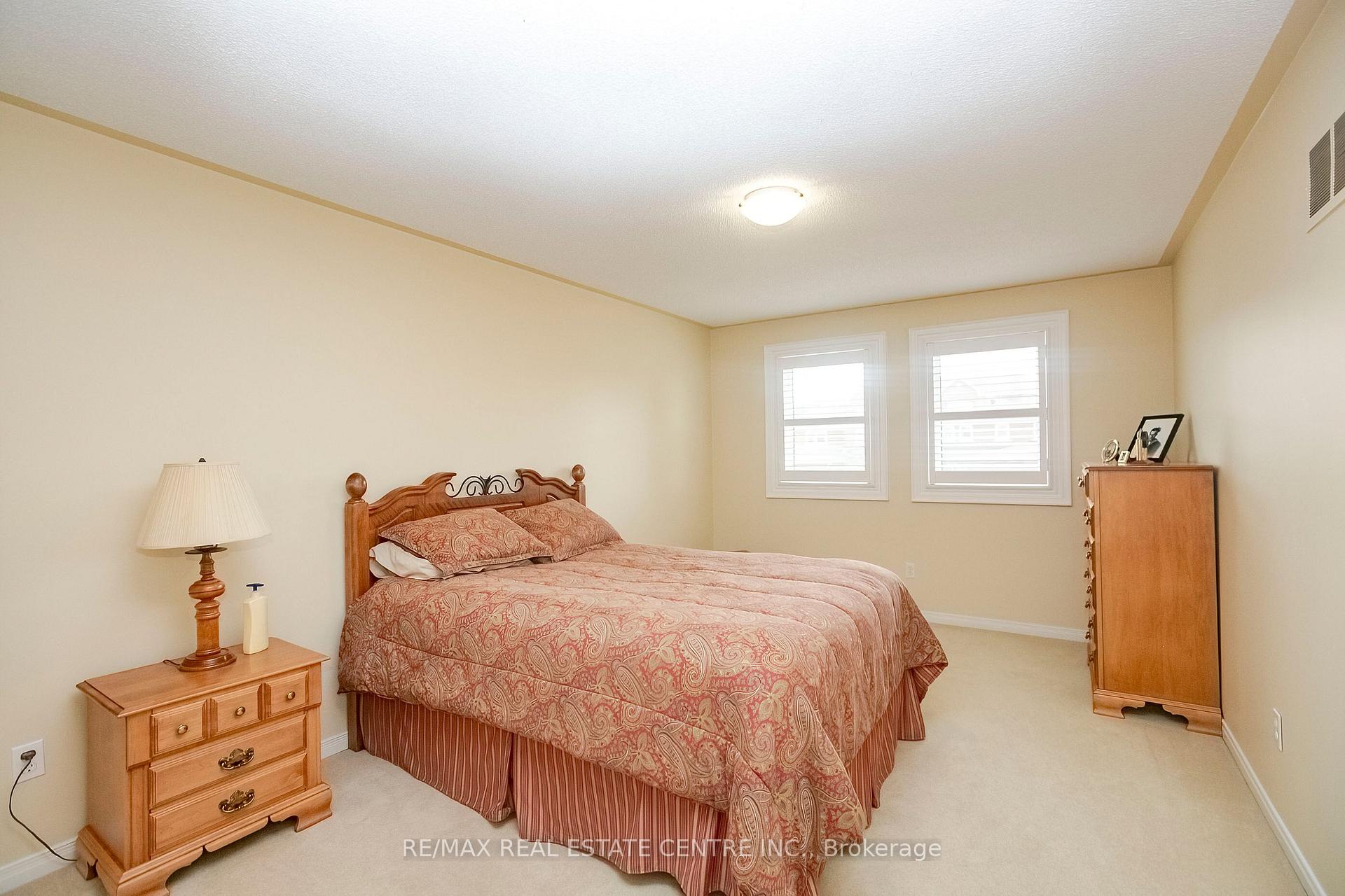 Photo 14 of 21 Amantine Crescent, Brampton, Fletcher's Creek South — HOMEH